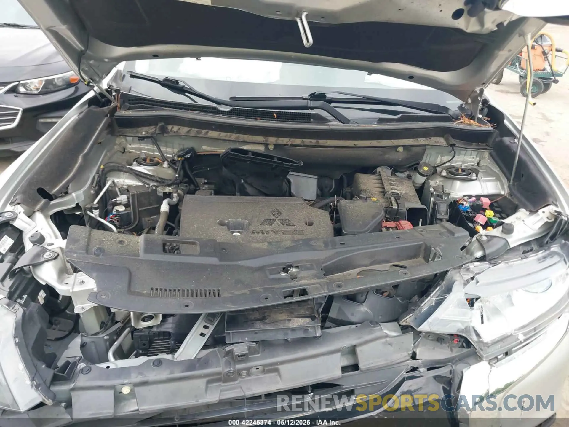 10 fotografías del automóvil dañado JA4AD3A39LZ034015 MITSUBISHI OUTLANDER 2020