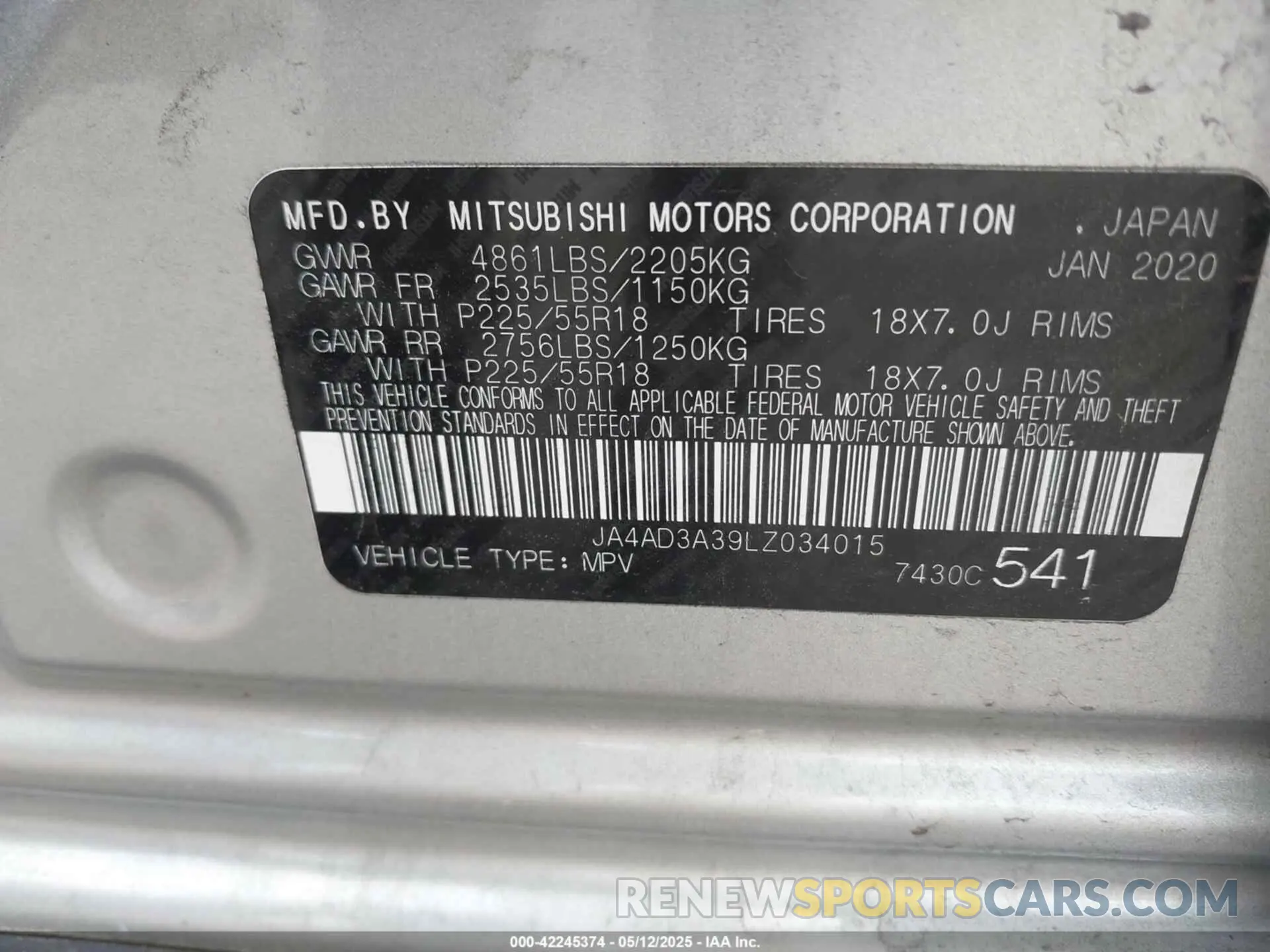 9 fotografías del automóvil dañado JA4AD3A39LZ034015 MITSUBISHI OUTLANDER 2020