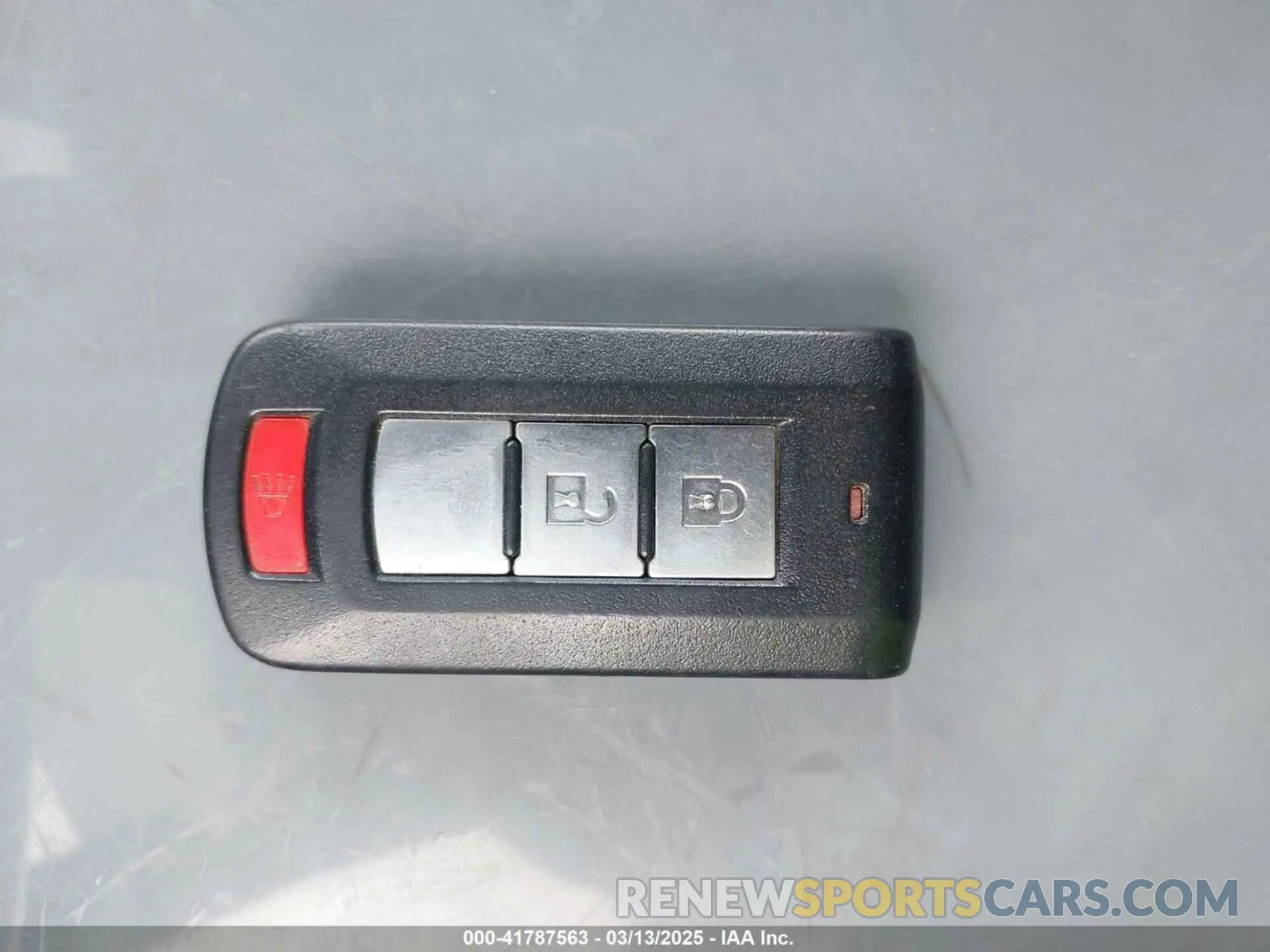 11 fotografías del automóvil dañado JA4AD3A39LZ035147 MITSUBISHI OUTLANDER 2020
