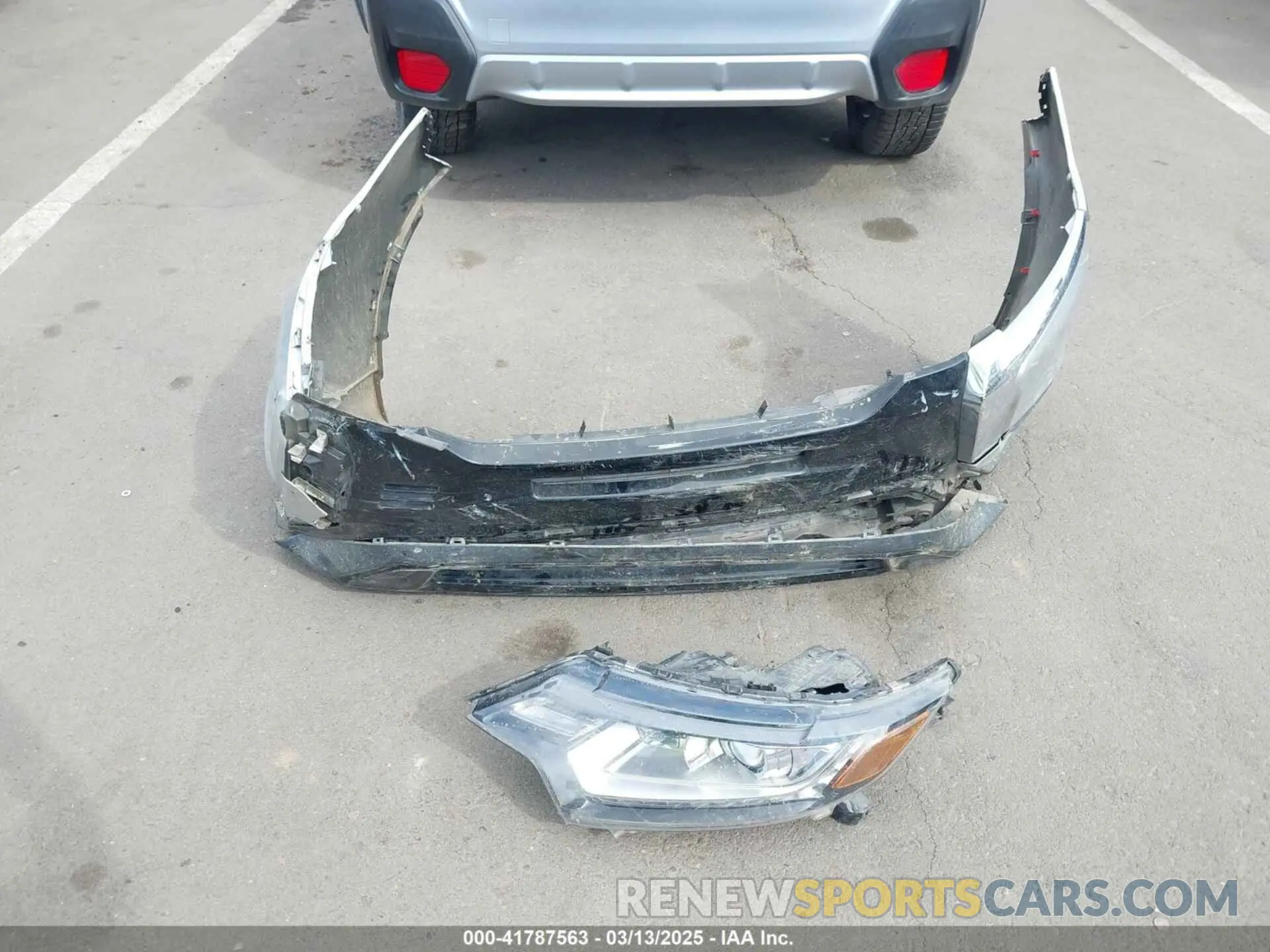 12 fotografías del automóvil dañado JA4AD3A39LZ035147 MITSUBISHI OUTLANDER 2020