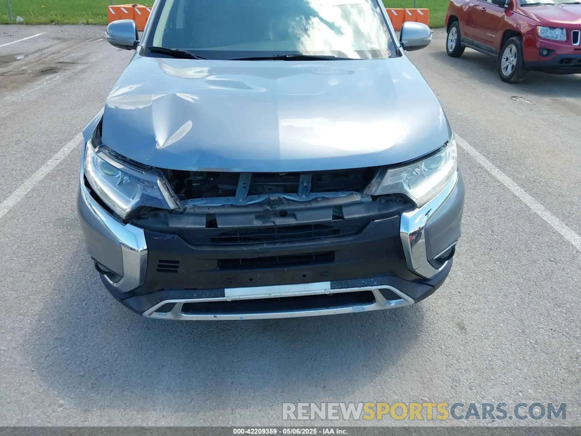 6 fotografías del automóvil dañado JA4AD3A3XLZ006238 MITSUBISHI OUTLANDER 2020
