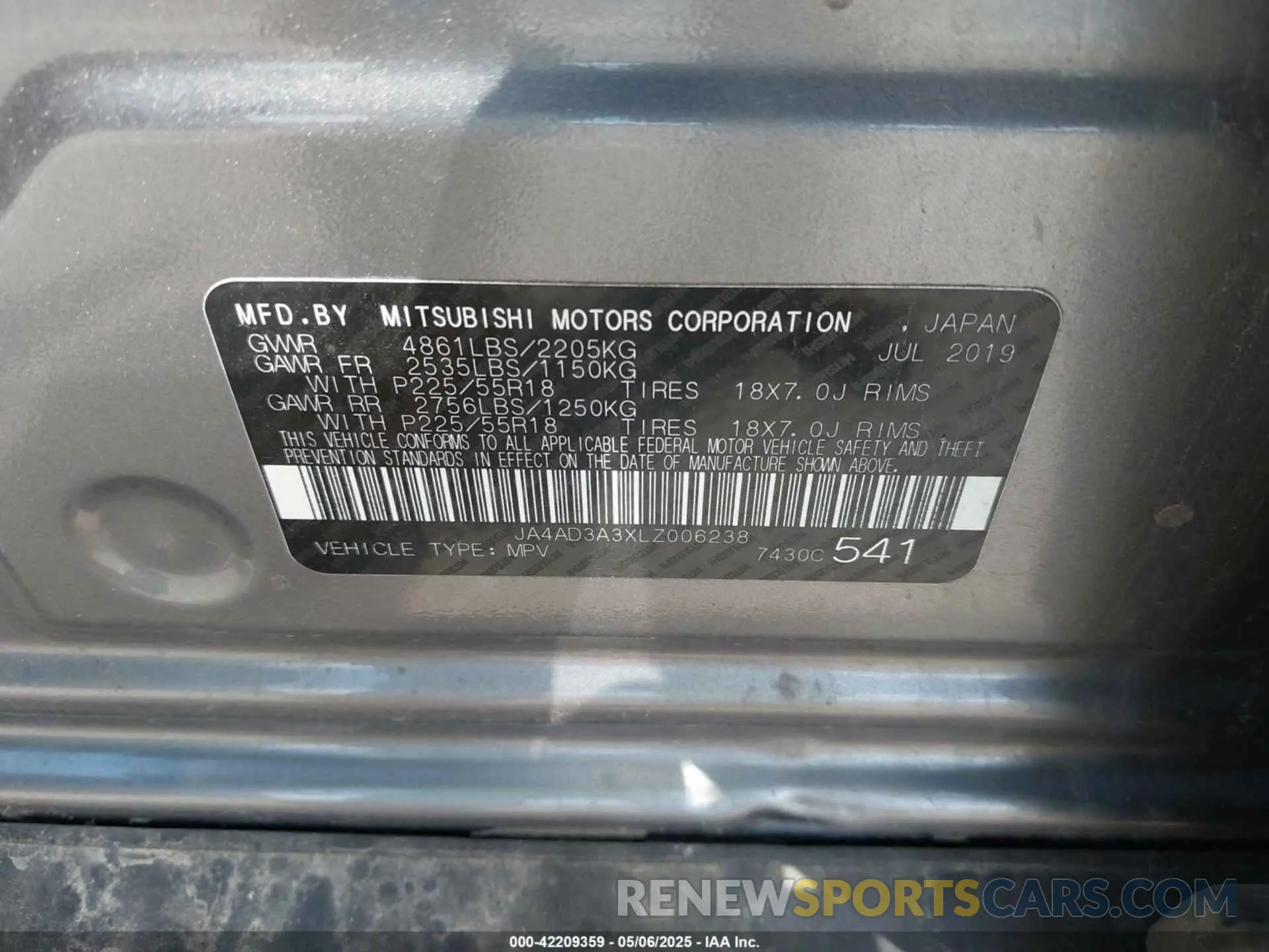 9 fotografías del automóvil dañado JA4AD3A3XLZ006238 MITSUBISHI OUTLANDER 2020