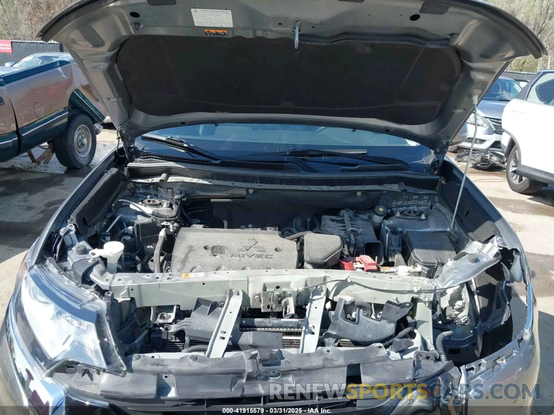 10 fotografías del automóvil dañado JA4AD3A3XLZ024187 MITSUBISHI OUTLANDER 2020