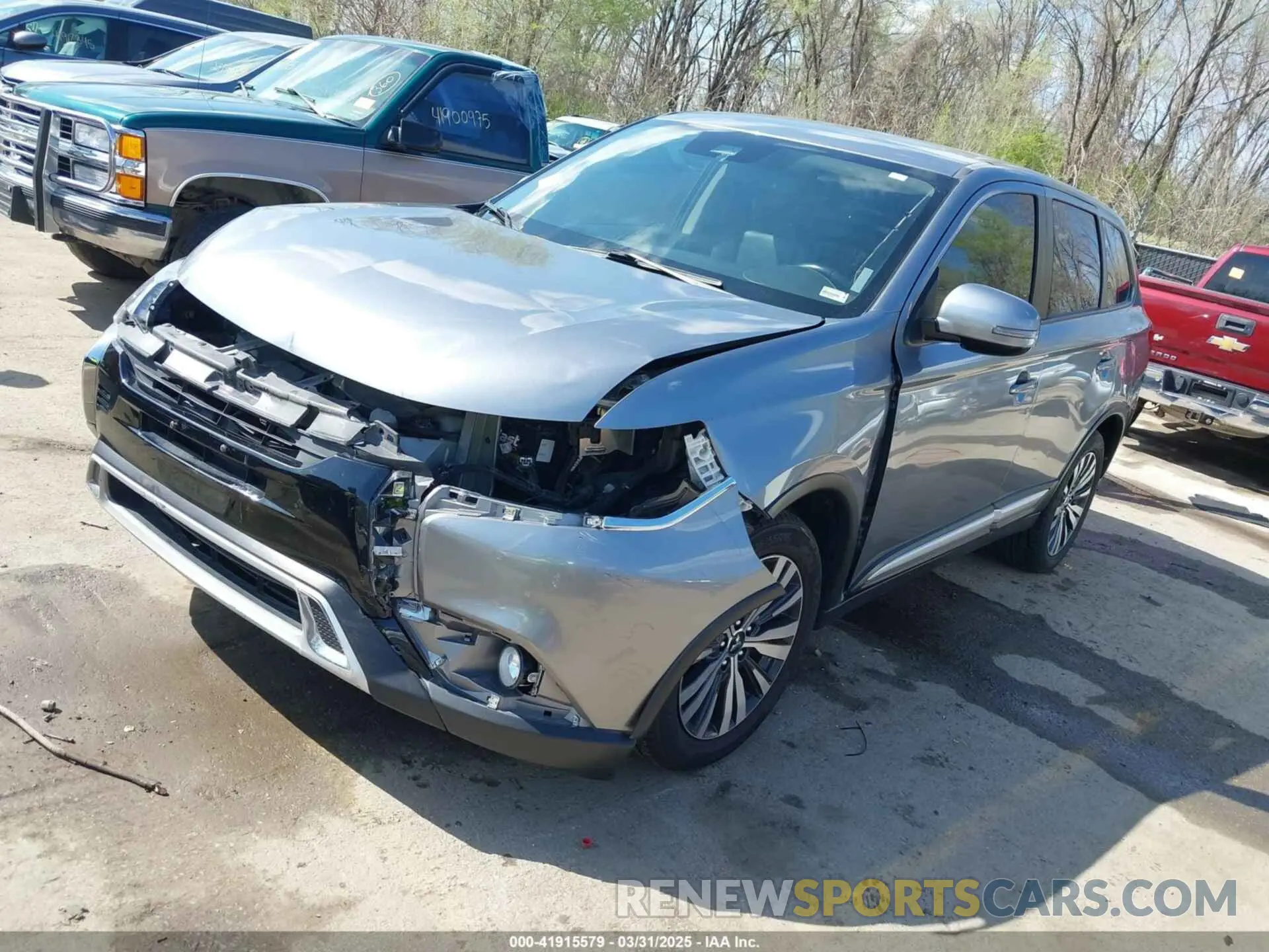 2 fotografías del automóvil dañado JA4AD3A3XLZ024187 MITSUBISHI OUTLANDER 2020