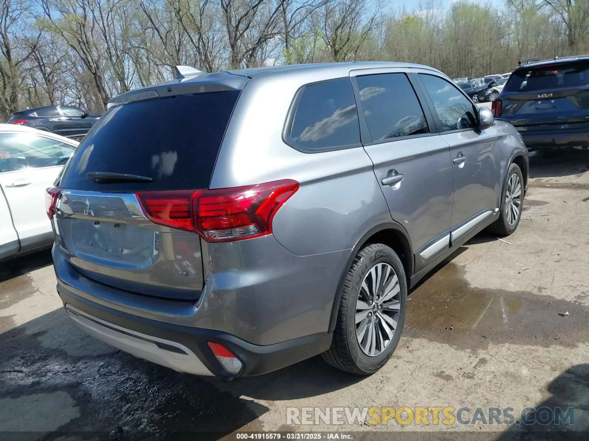 4 fotografías del automóvil dañado JA4AD3A3XLZ024187 MITSUBISHI OUTLANDER 2020