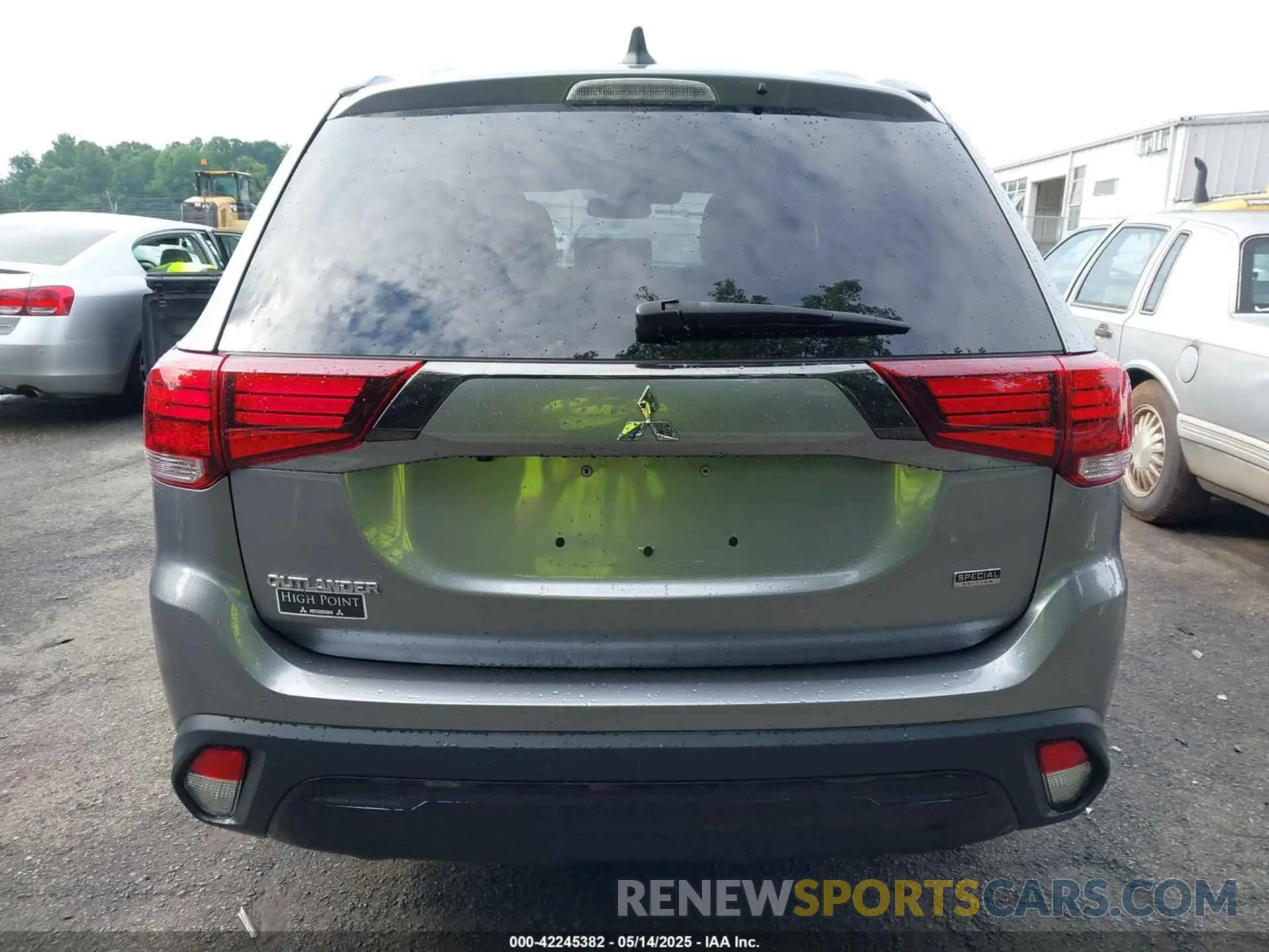16 fotografías del automóvil dañado JA4AD3A3XLZ024478 MITSUBISHI OUTLANDER 2020