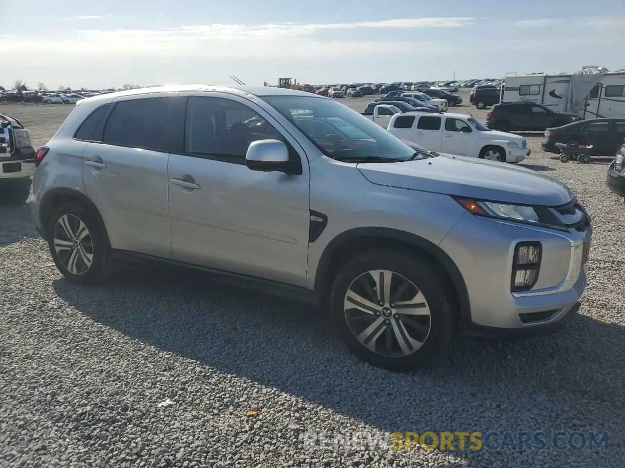 4 fotografías del automóvil dañado JA4AP3AU0LU003698 MITSUBISHI OUTLANDER 2020