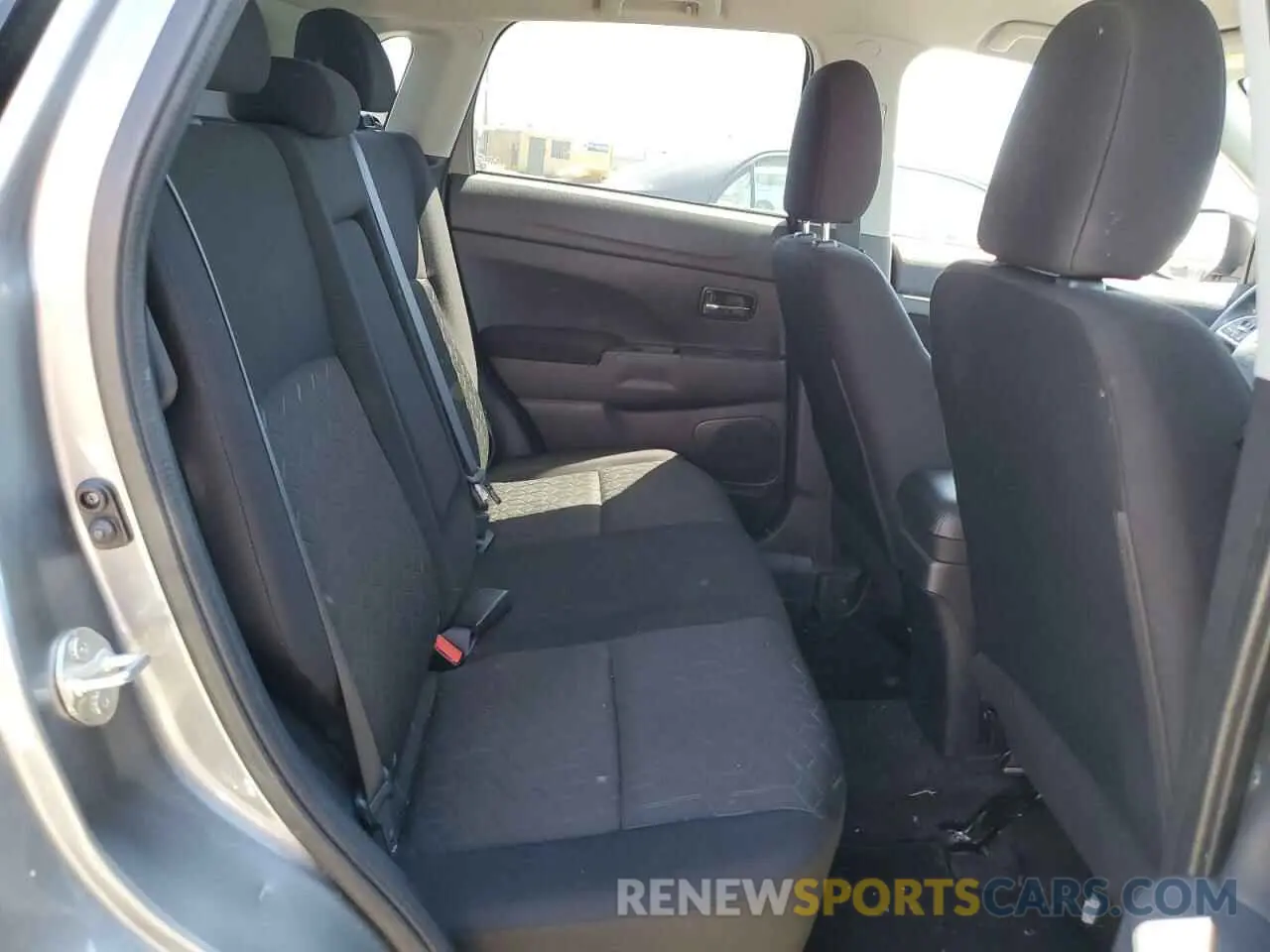 11 fotografías del automóvil dañado JA4AP3AU1LU010174 MITSUBISHI OUTLANDER 2020