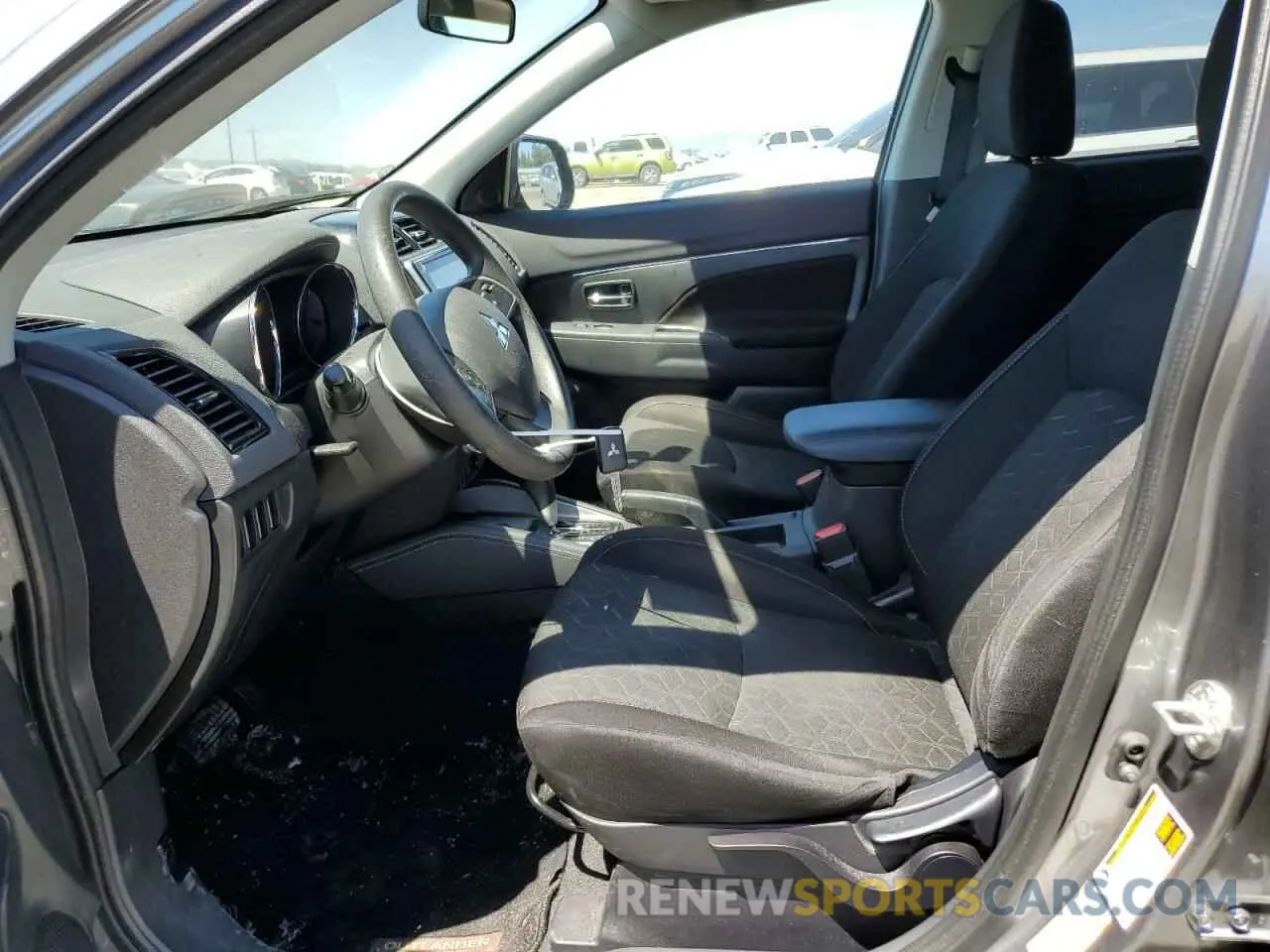7 fotografías del automóvil dañado JA4AP3AU1LU010174 MITSUBISHI OUTLANDER 2020