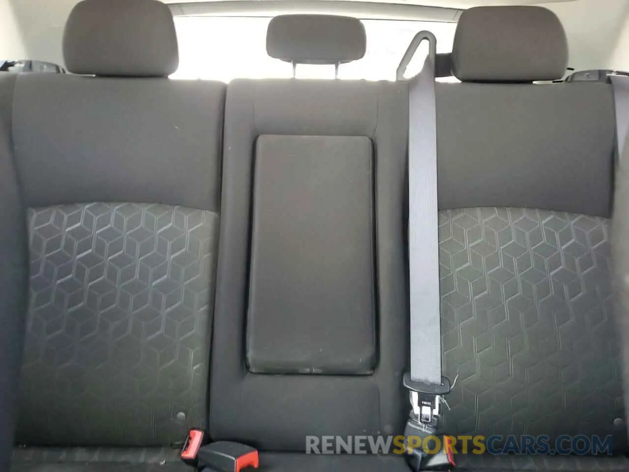 10 fotografías del automóvil dañado JA4AP3AU5LU031366 MITSUBISHI OUTLANDER 2020