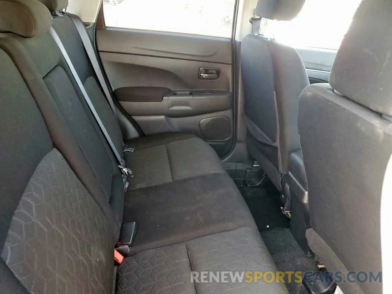 11 fotografías del automóvil dañado JA4AP3AU6LU011742 MITSUBISHI OUTLANDER 2020