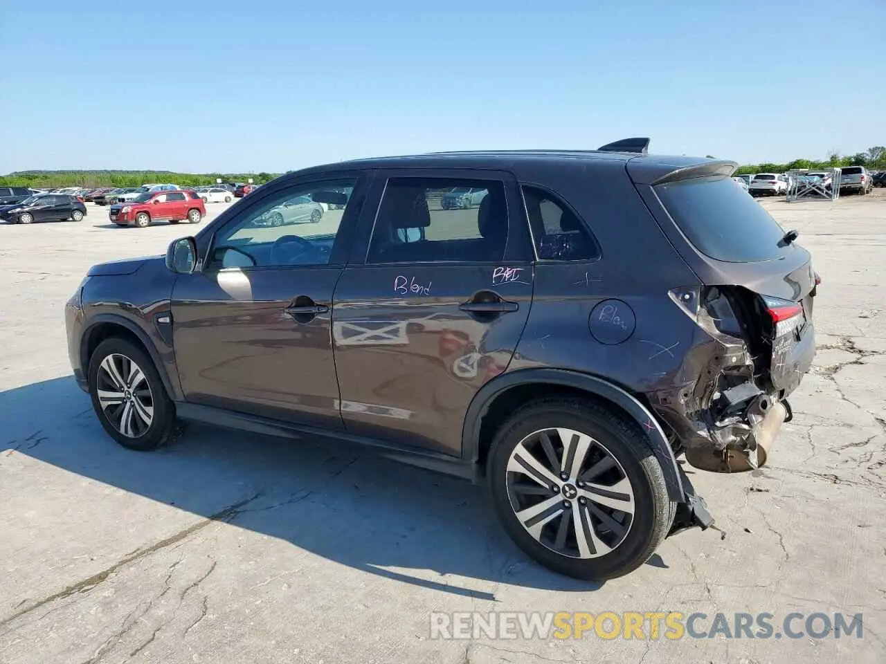 2 fotografías del automóvil dañado JA4AP3AU6LU011742 MITSUBISHI OUTLANDER 2020