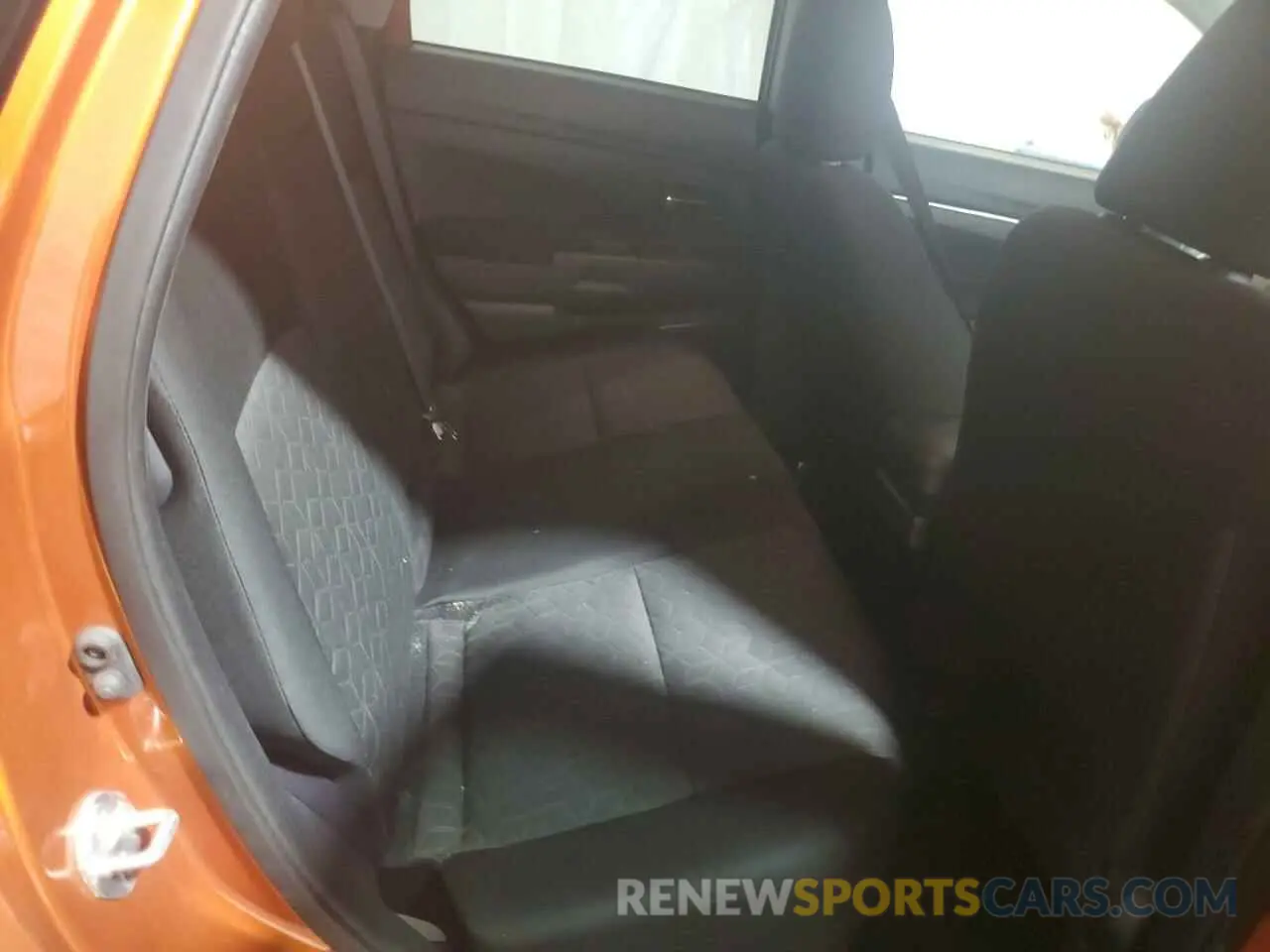 11 fotografías del automóvil dañado JA4AP3AU8LU001472 MITSUBISHI OUTLANDER 2020