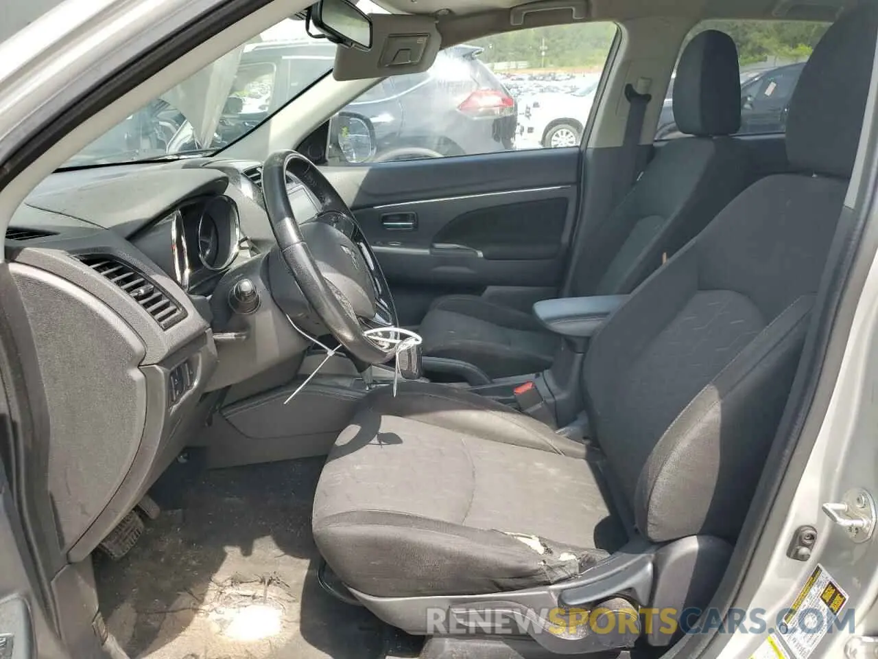 7 fotografías del automóvil dañado JA4AP4AU6LU023122 MITSUBISHI OUTLANDER 2020