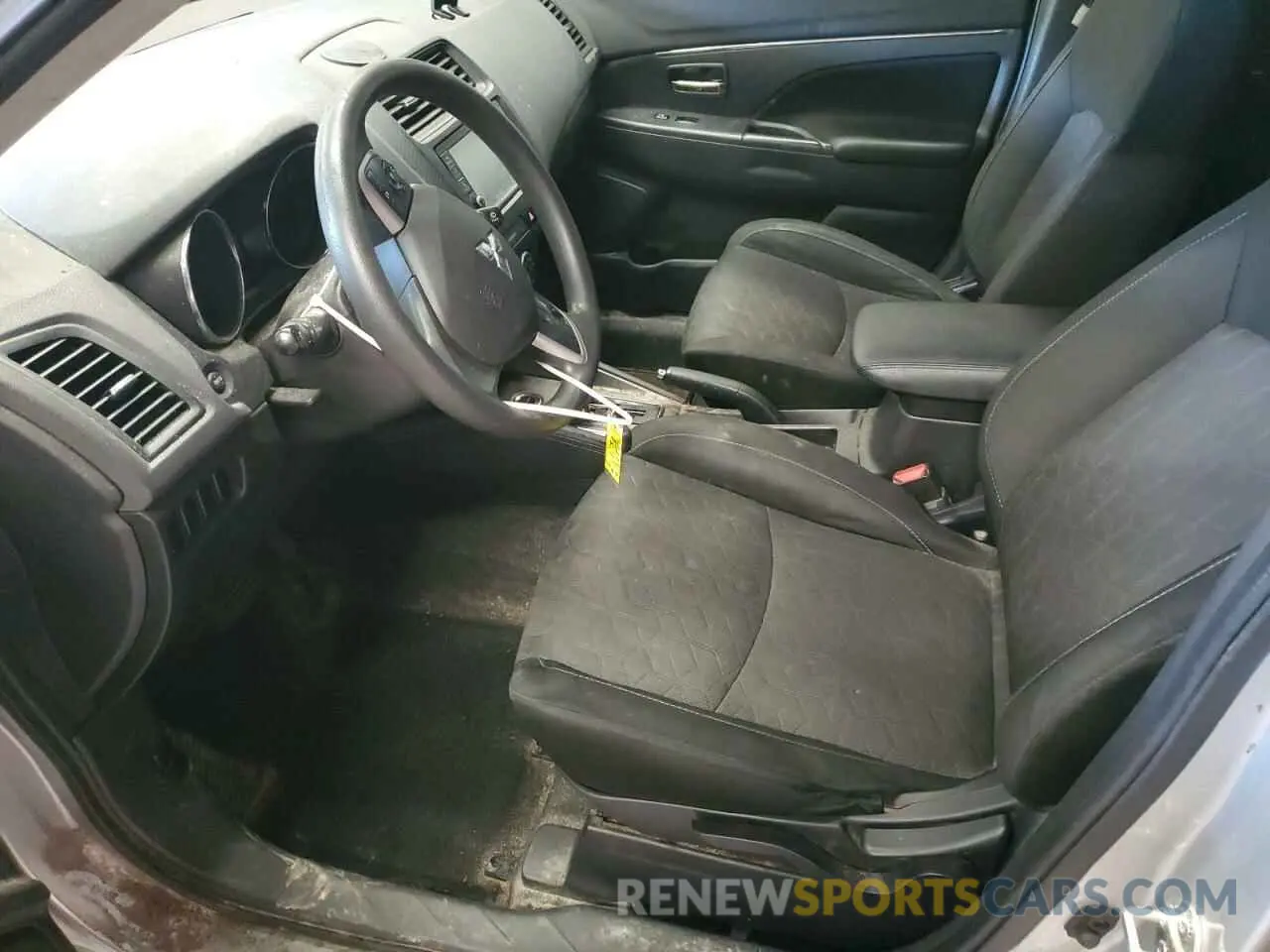 7 fotografías del automóvil dañado JA4AR3AU4LU014987 MITSUBISHI OUTLANDER 2020