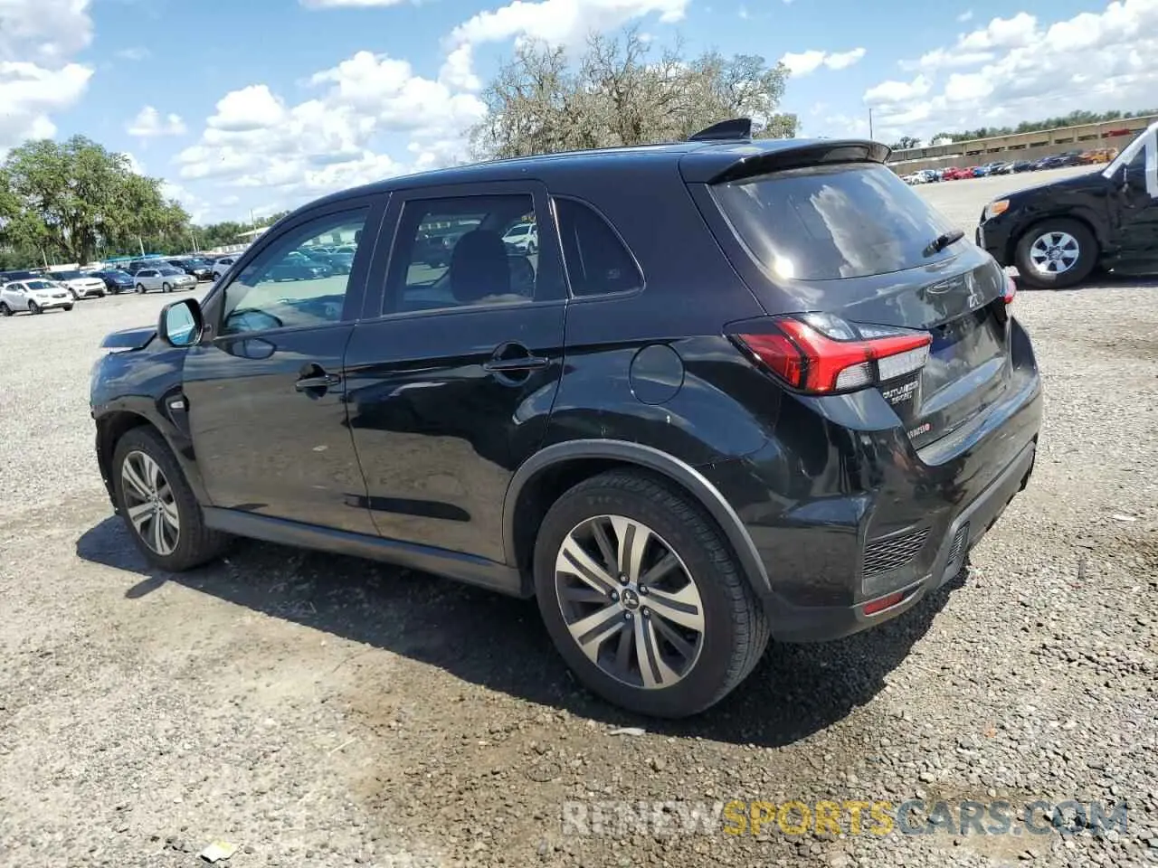 2 fotografías del automóvil dañado JA4AR3AU4LU028100 MITSUBISHI OUTLANDER 2020
