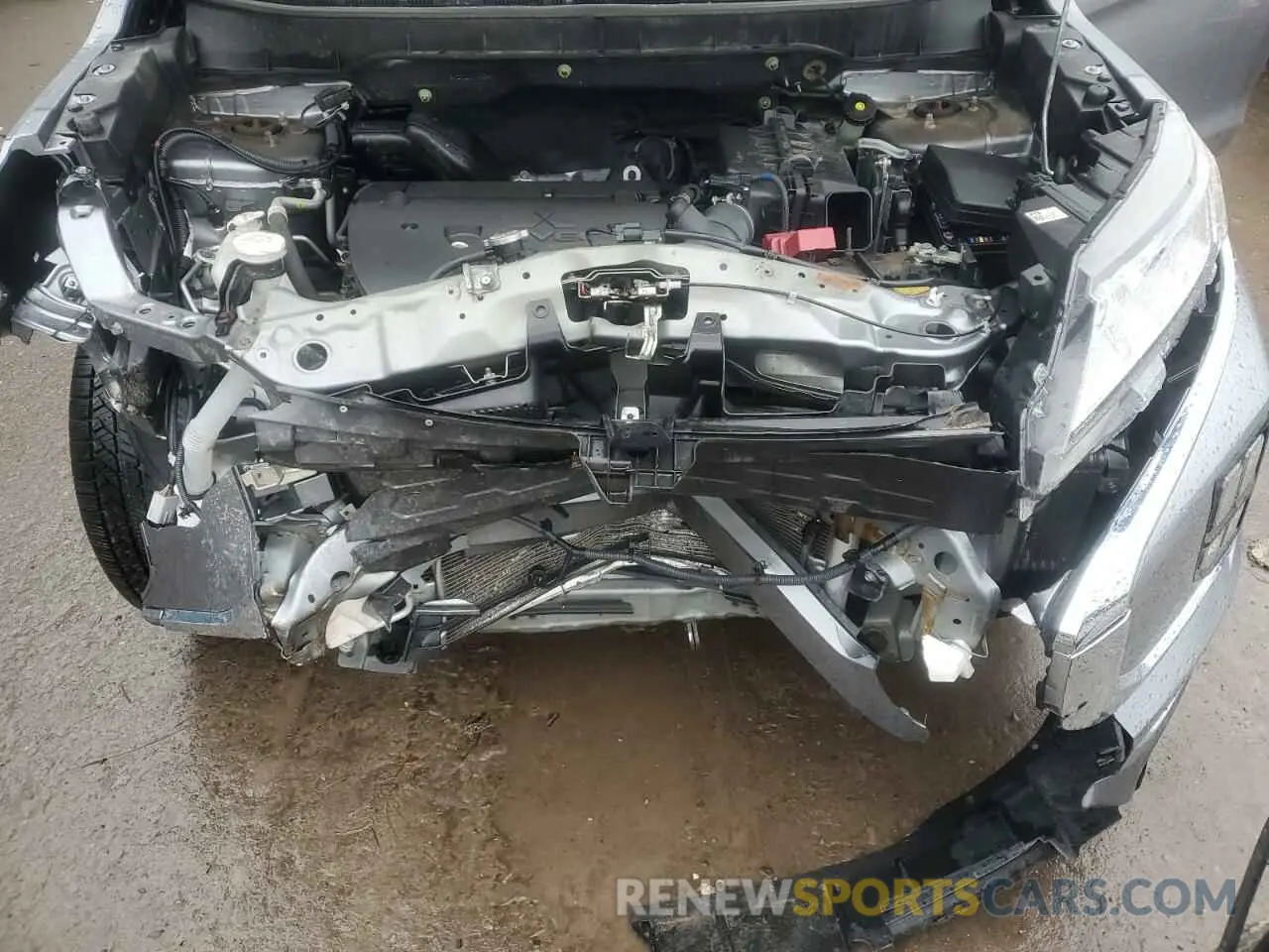 12 fotografías del automóvil dañado JA4AR3AU5LU014240 MITSUBISHI OUTLANDER 2020