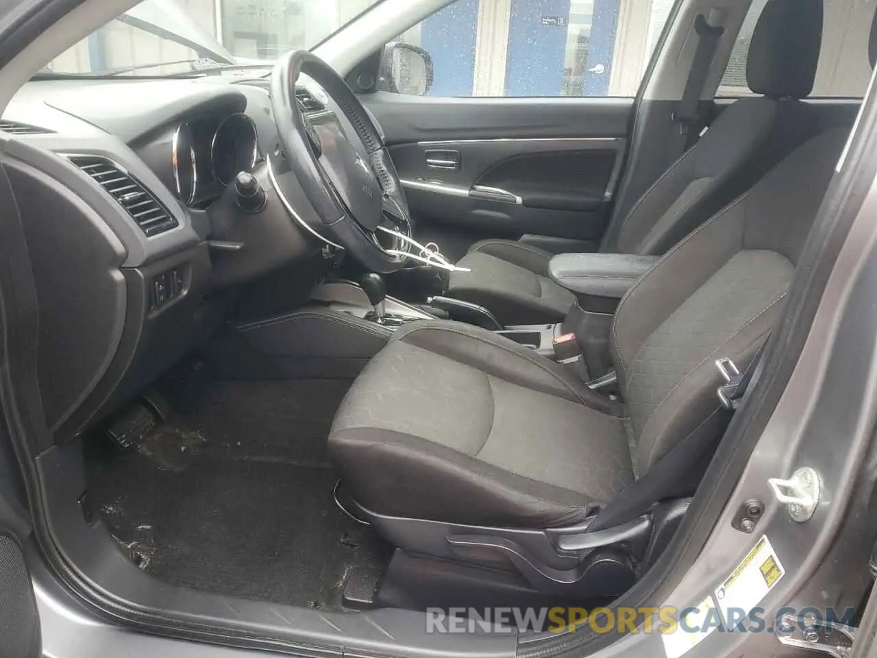 7 fotografías del automóvil dañado JA4AR3AU5LU014240 MITSUBISHI OUTLANDER 2020