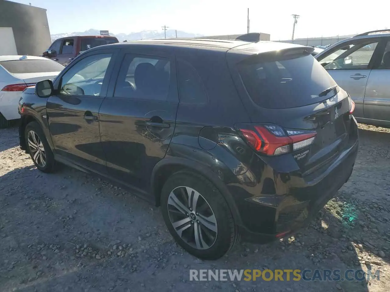 2 fotografías del automóvil dañado JA4AR3AU7LU024896 MITSUBISHI OUTLANDER 2020