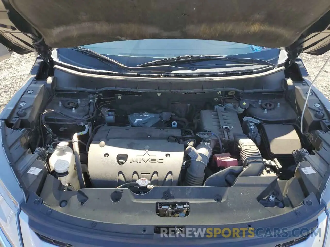 12 fotografías del automóvil dañado JA4AR3AUXLU026755 MITSUBISHI OUTLANDER 2020