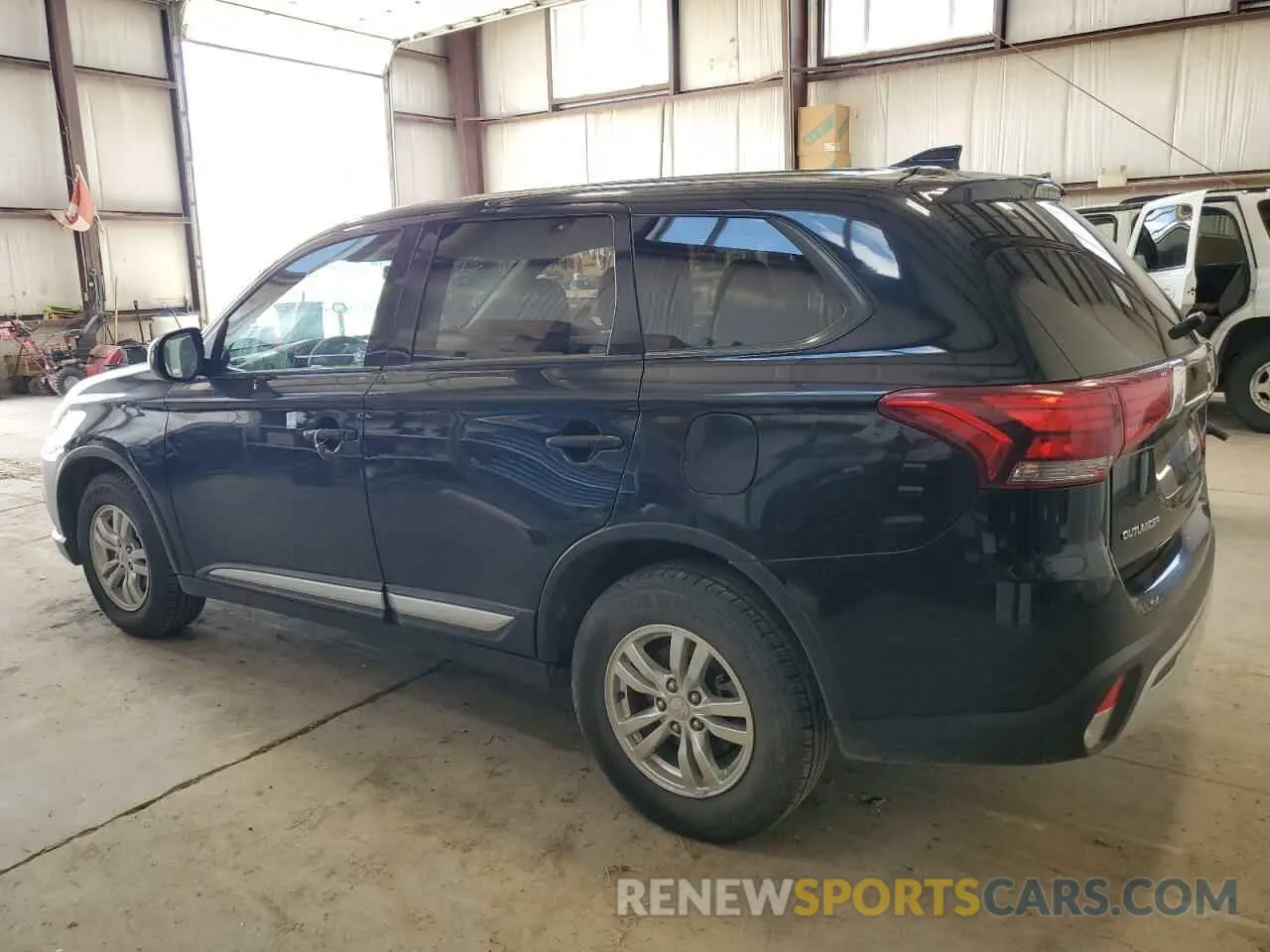 2 fotografías del automóvil dañado JA4AZ2A3XLZ602851 MITSUBISHI OUTLANDER 2020