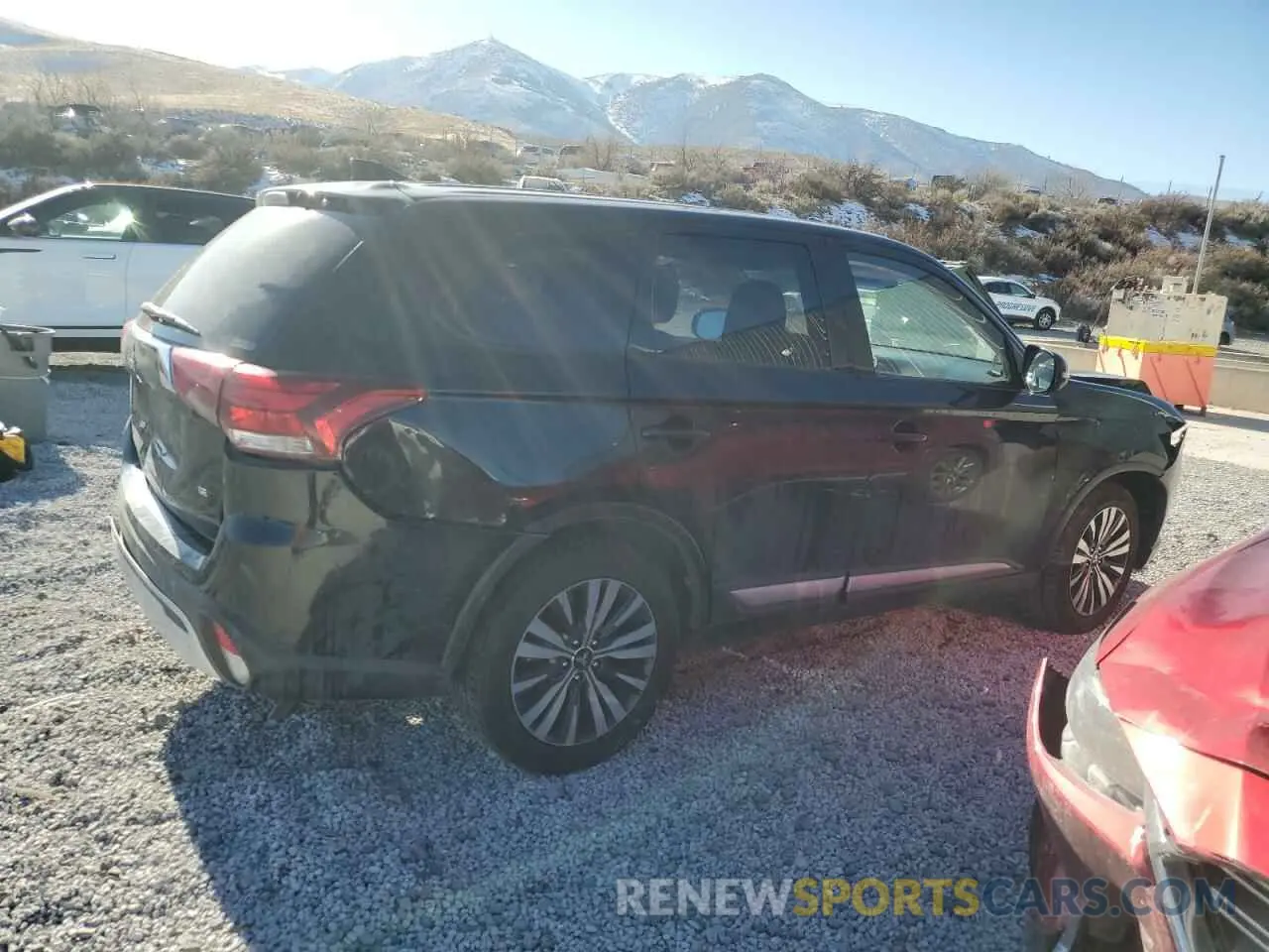 3 fotografías del automóvil dañado JA4AZ3A30LZ011806 MITSUBISHI OUTLANDER 2020