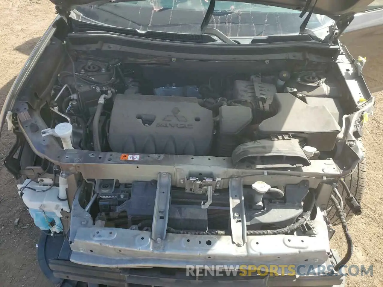 11 fotografías del automóvil dañado JA4AZ3A30LZ018318 MITSUBISHI OUTLANDER 2020