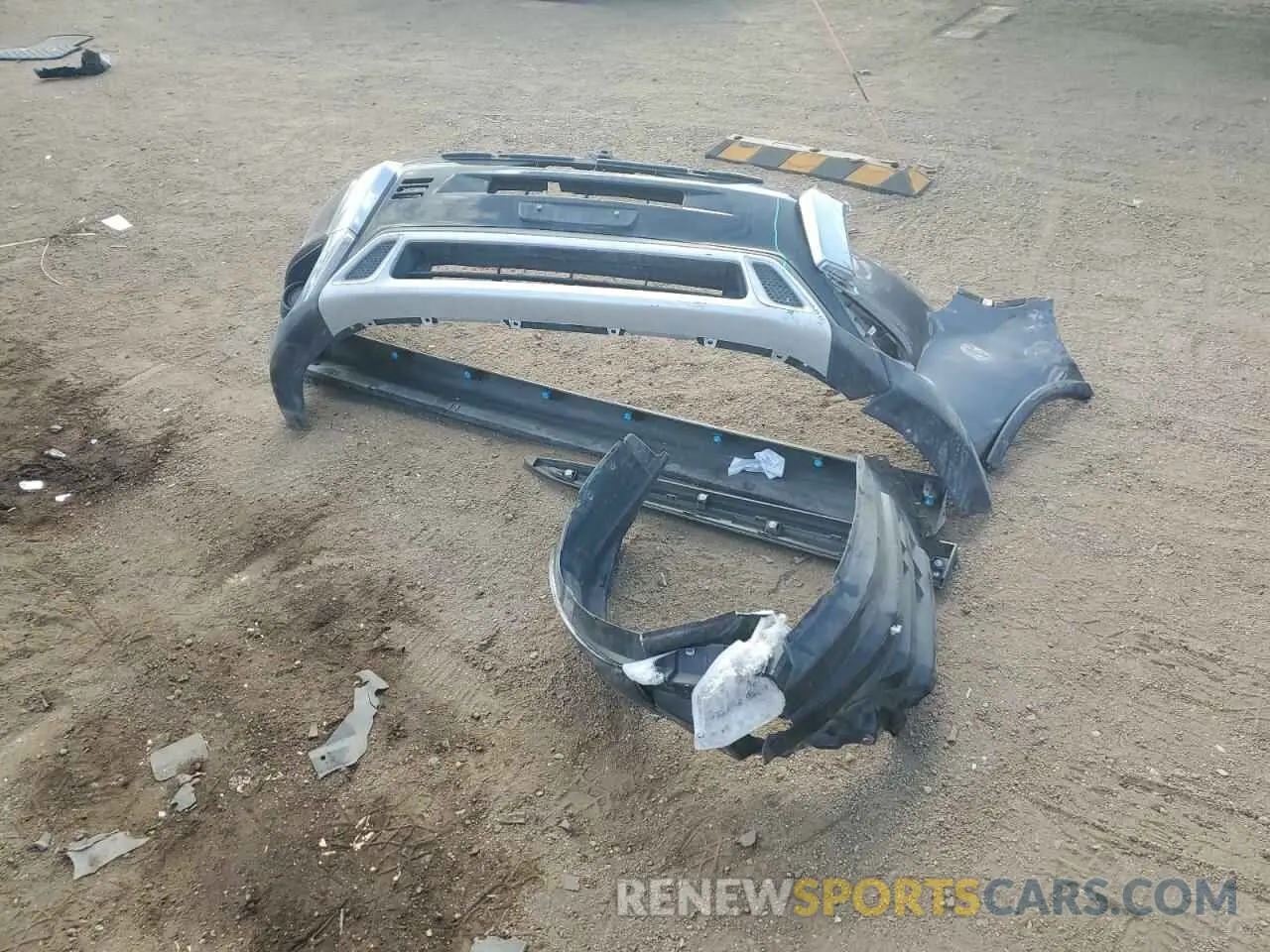 12 fotografías del automóvil dañado JA4AZ3A30LZ018318 MITSUBISHI OUTLANDER 2020