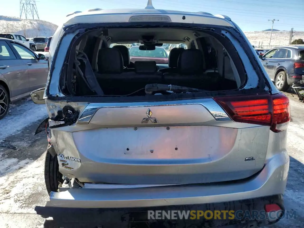 6 fotografías del automóvil dañado JA4AZ3A31LZ025066 MITSUBISHI OUTLANDER 2020