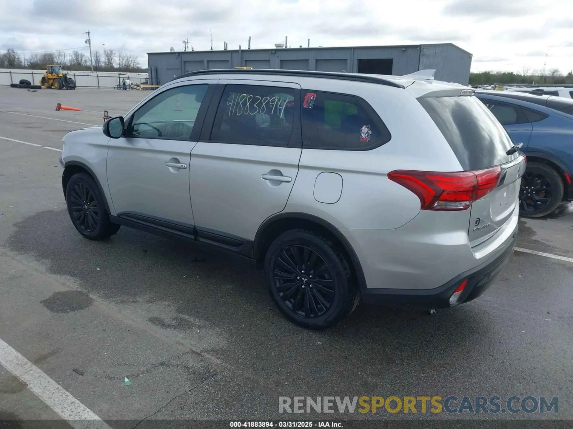 3 fotografías del automóvil dañado JA4AZ3A31LZ046189 MITSUBISHI OUTLANDER 2020