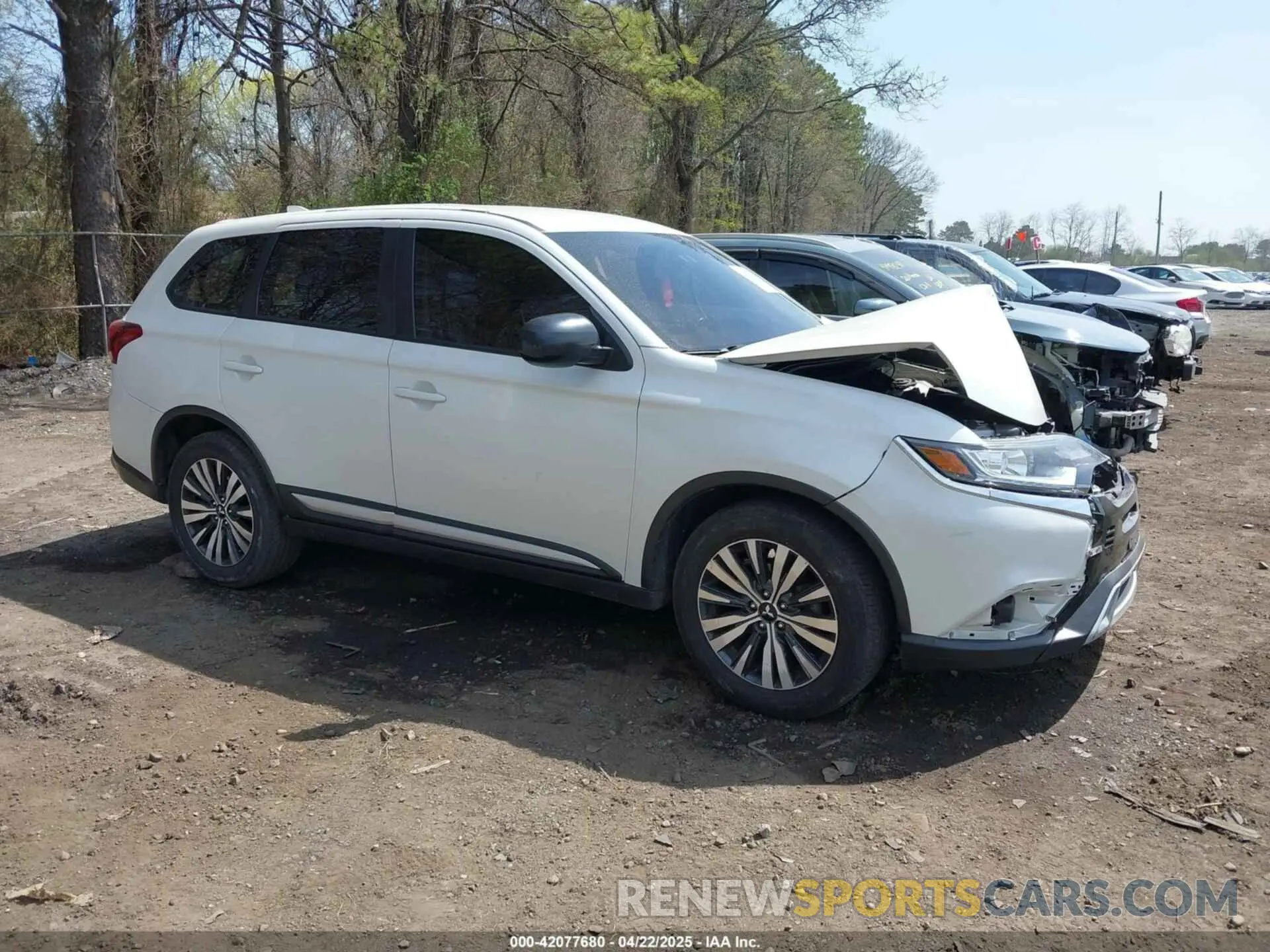 13 fotografías del automóvil dañado JA4AZ3A32LZ014982 MITSUBISHI OUTLANDER 2020