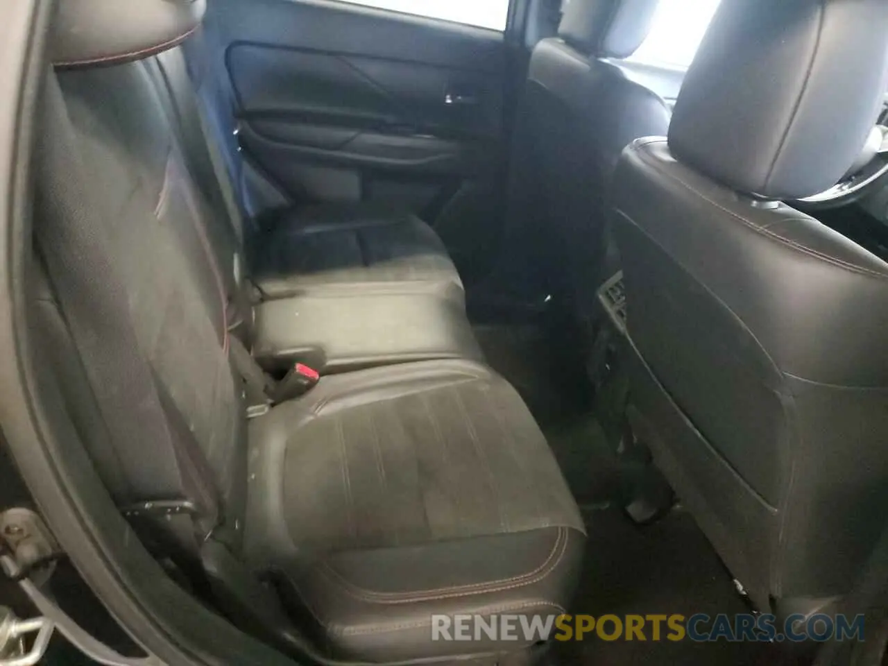 11 fotografías del automóvil dañado JA4AZ3A32LZ032401 MITSUBISHI OUTLANDER 2020