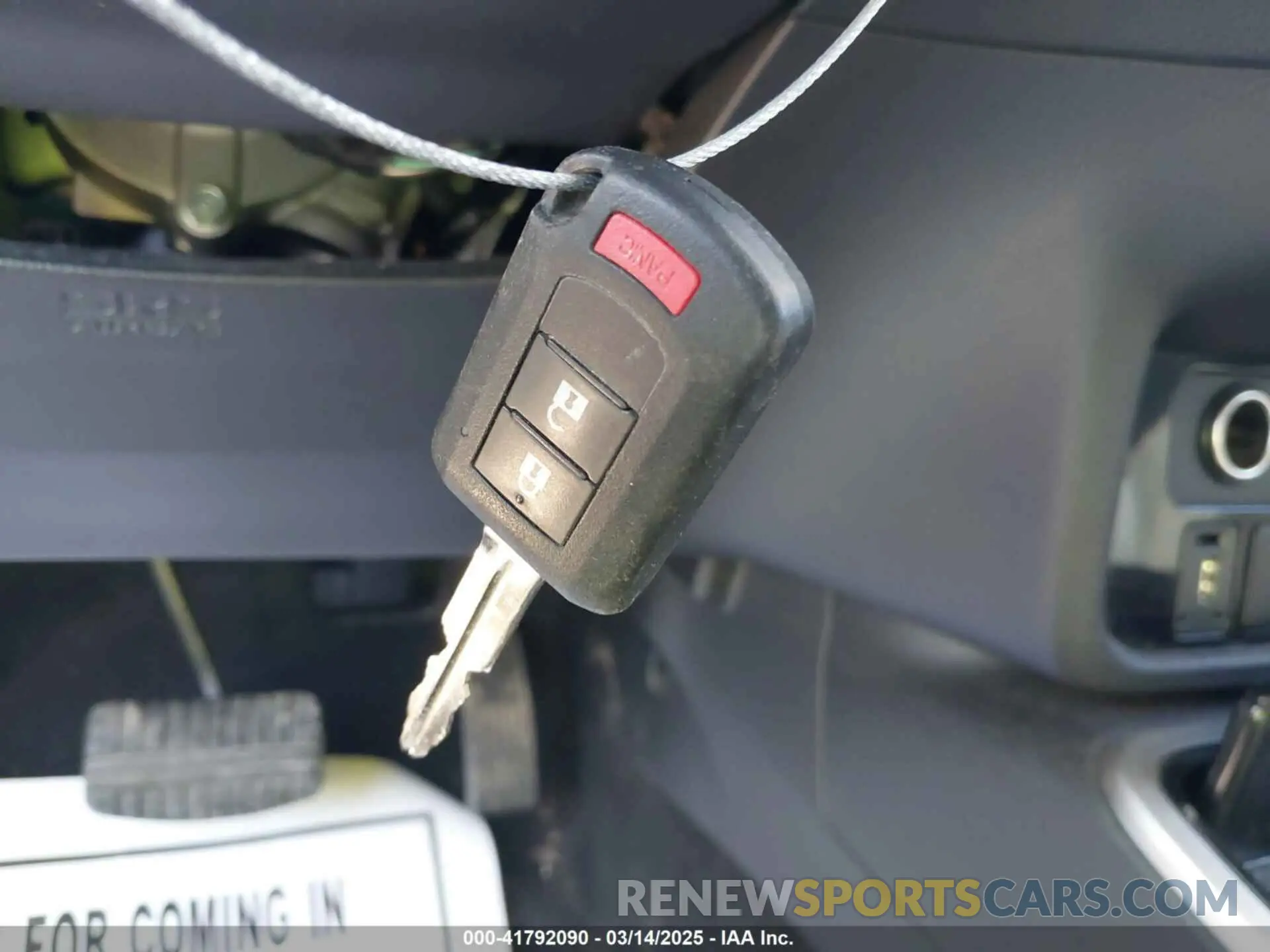 11 fotografías del automóvil dañado JA4AZ3A33LZ026557 MITSUBISHI OUTLANDER 2020