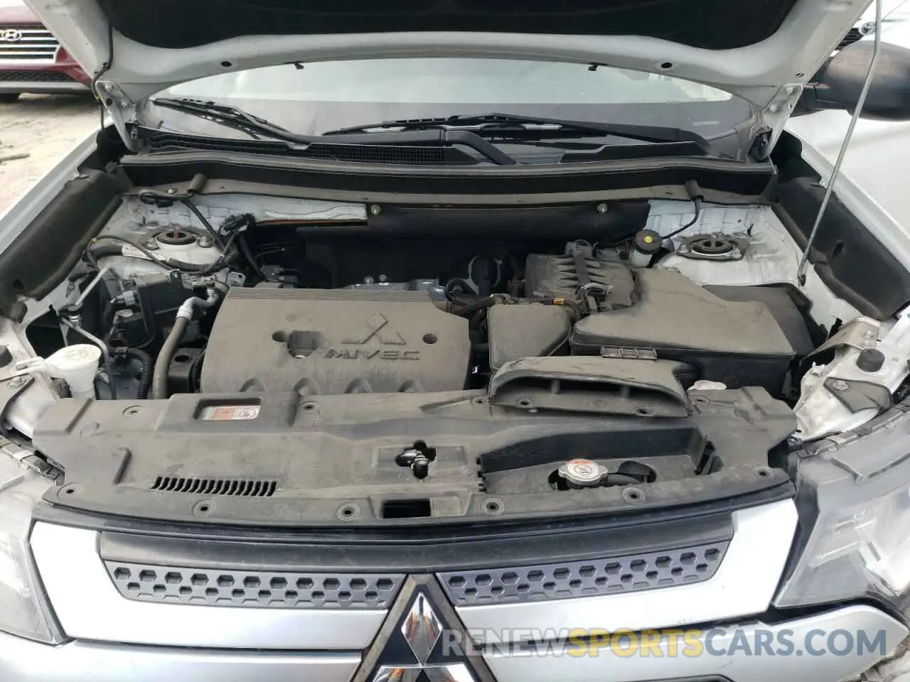 12 fotografías del automóvil dañado JA4AZ3A34LZ017124 MITSUBISHI OUTLANDER 2020