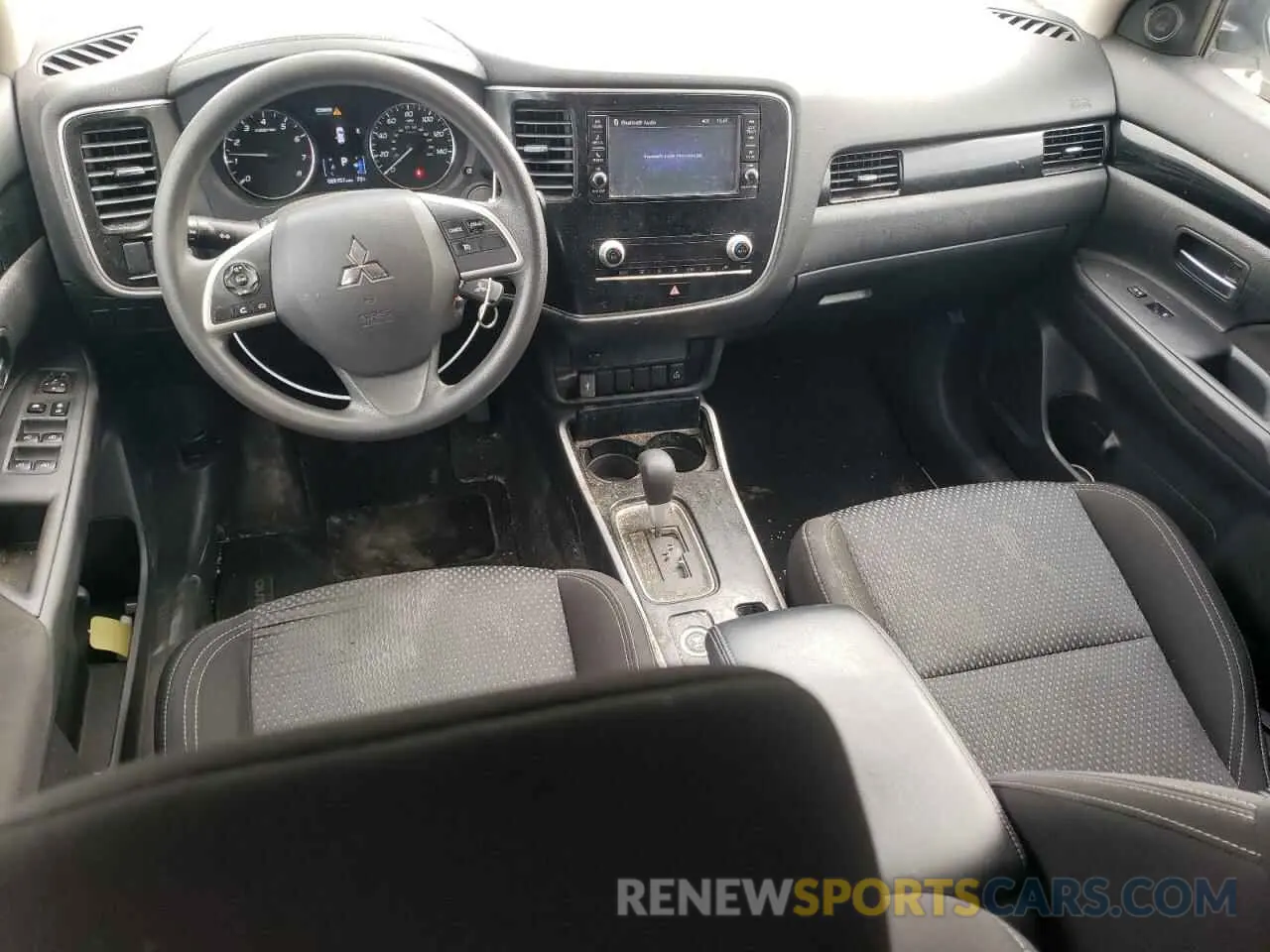 8 fotografías del automóvil dañado JA4AZ3A34LZ017124 MITSUBISHI OUTLANDER 2020