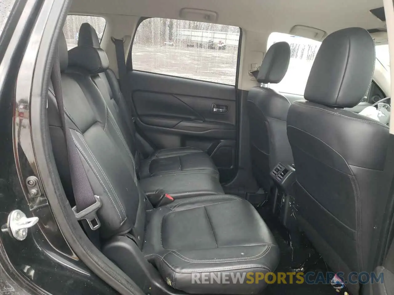 11 fotografías del automóvil dañado JA4AZ3A34LZ017690 MITSUBISHI OUTLANDER 2020