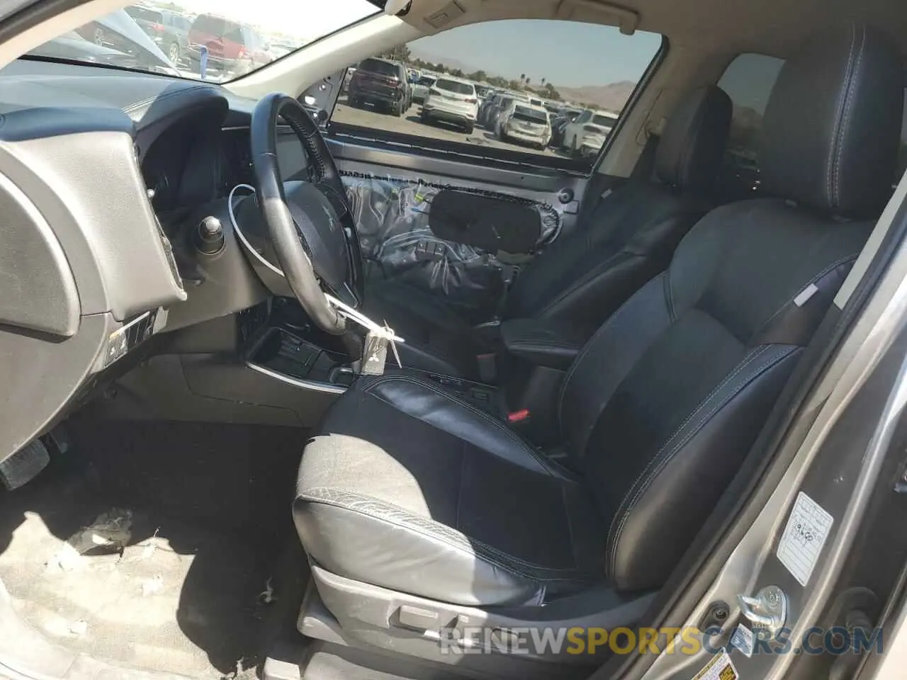 7 fotografías del automóvil dañado JA4AZ3A34LZ020315 MITSUBISHI OUTLANDER 2020