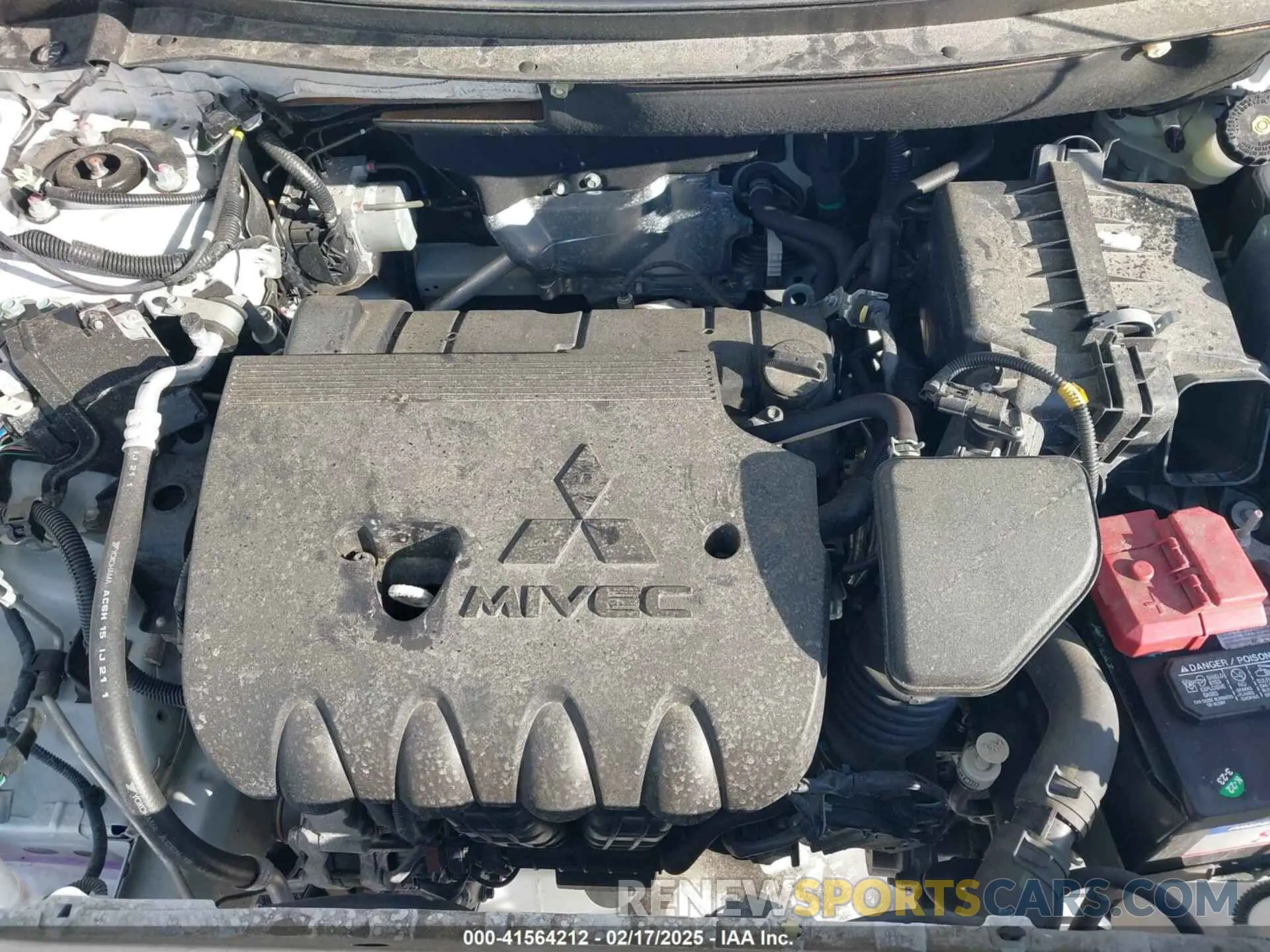 10 fotografías del automóvil dañado JA4AZ3A34LZ027233 MITSUBISHI OUTLANDER 2020