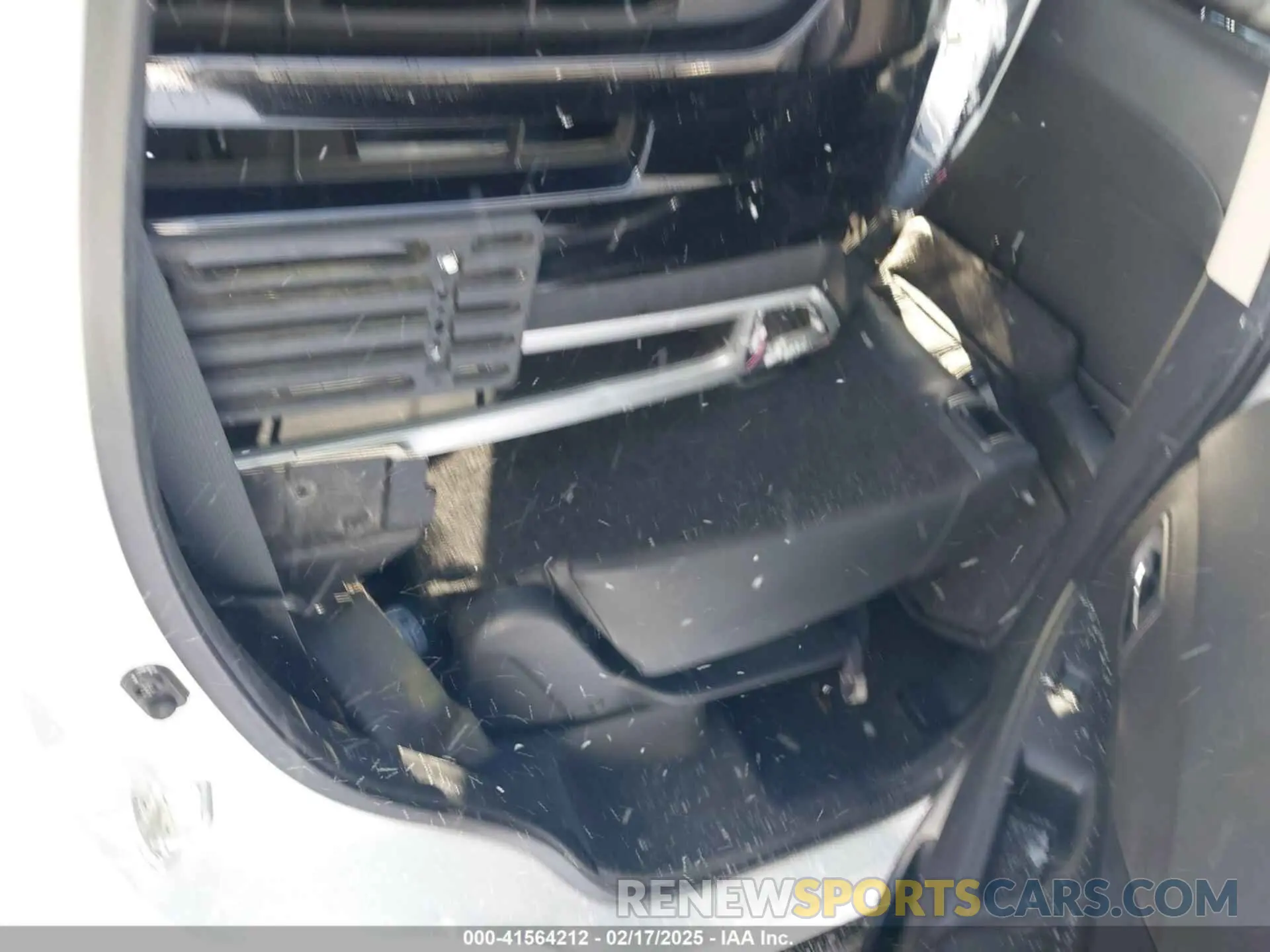 8 fotografías del automóvil dañado JA4AZ3A34LZ027233 MITSUBISHI OUTLANDER 2020
