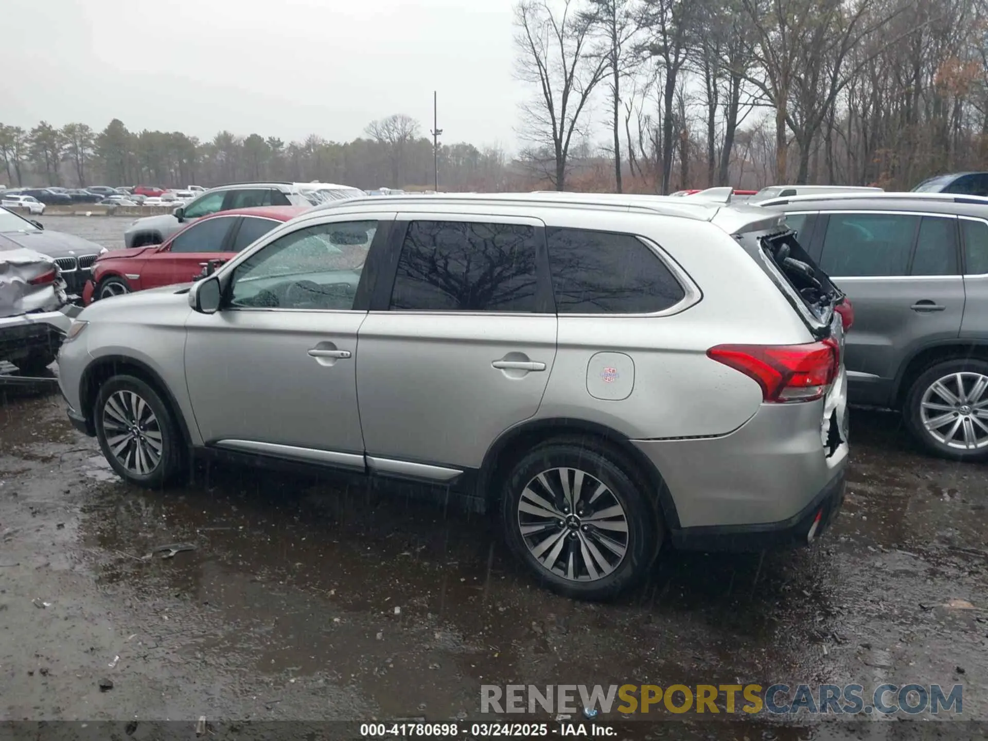 13 fotografías del automóvil dañado JA4AZ3A34LZ034022 MITSUBISHI OUTLANDER 2020