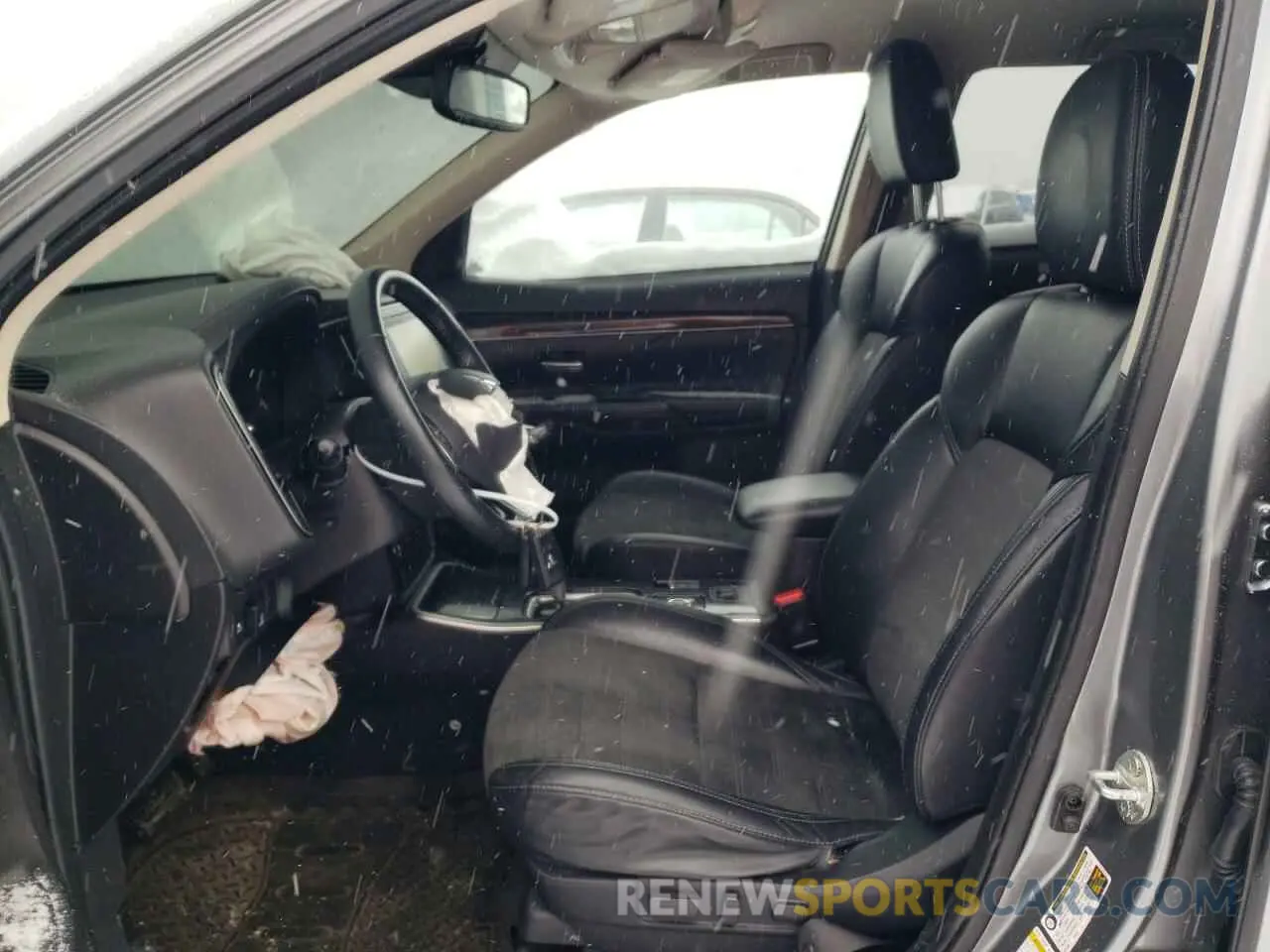 7 fotografías del automóvil dañado JA4AZ3A35LZ043926 MITSUBISHI OUTLANDER 2020