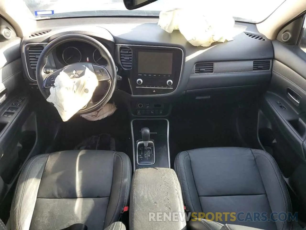 8 fotografías del automóvil dañado JA4AZ3A36LZ023555 MITSUBISHI OUTLANDER 2020