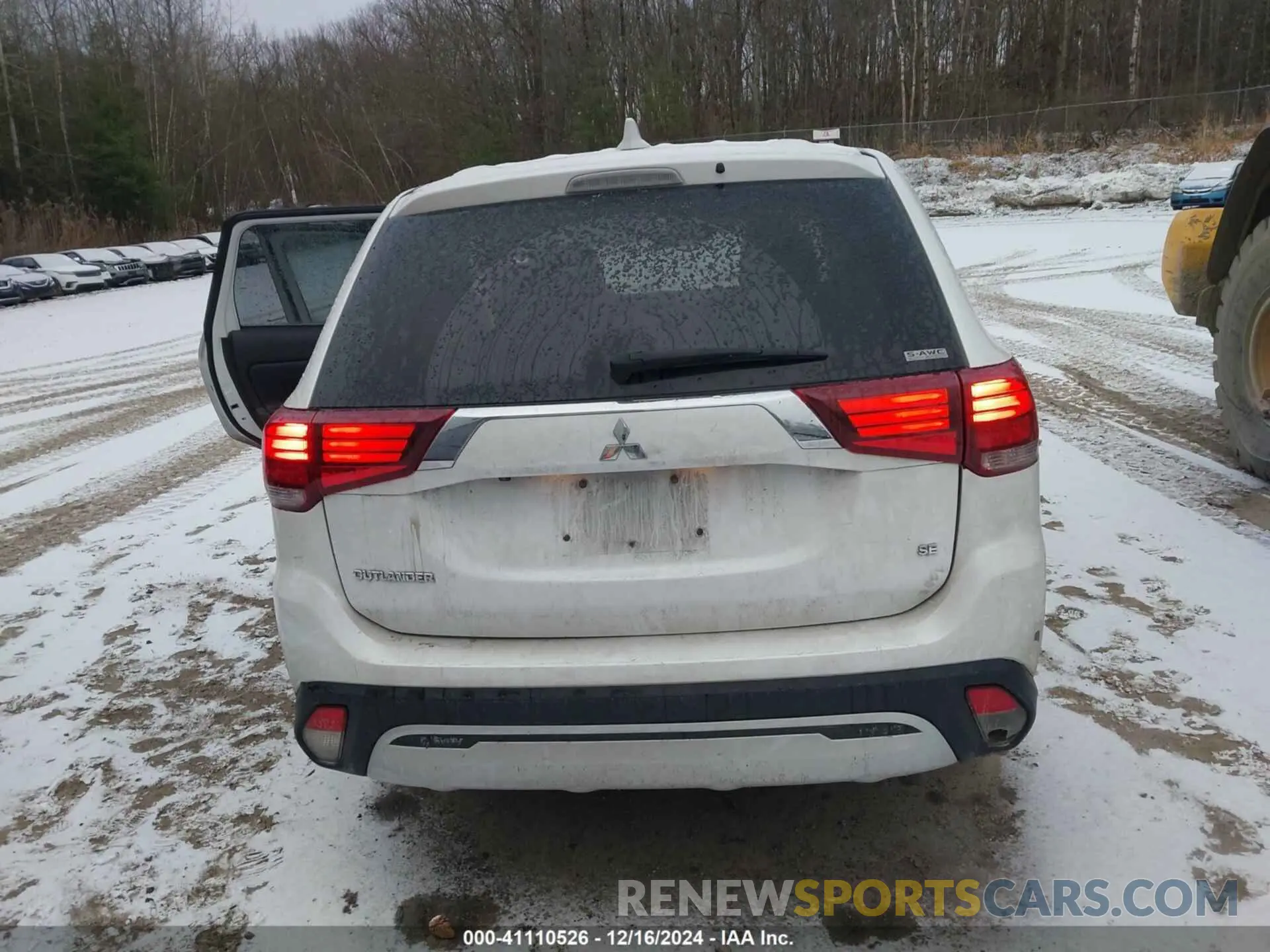 16 fotografías del automóvil dañado JA4AZ3A37LZ008157 MITSUBISHI OUTLANDER 2020