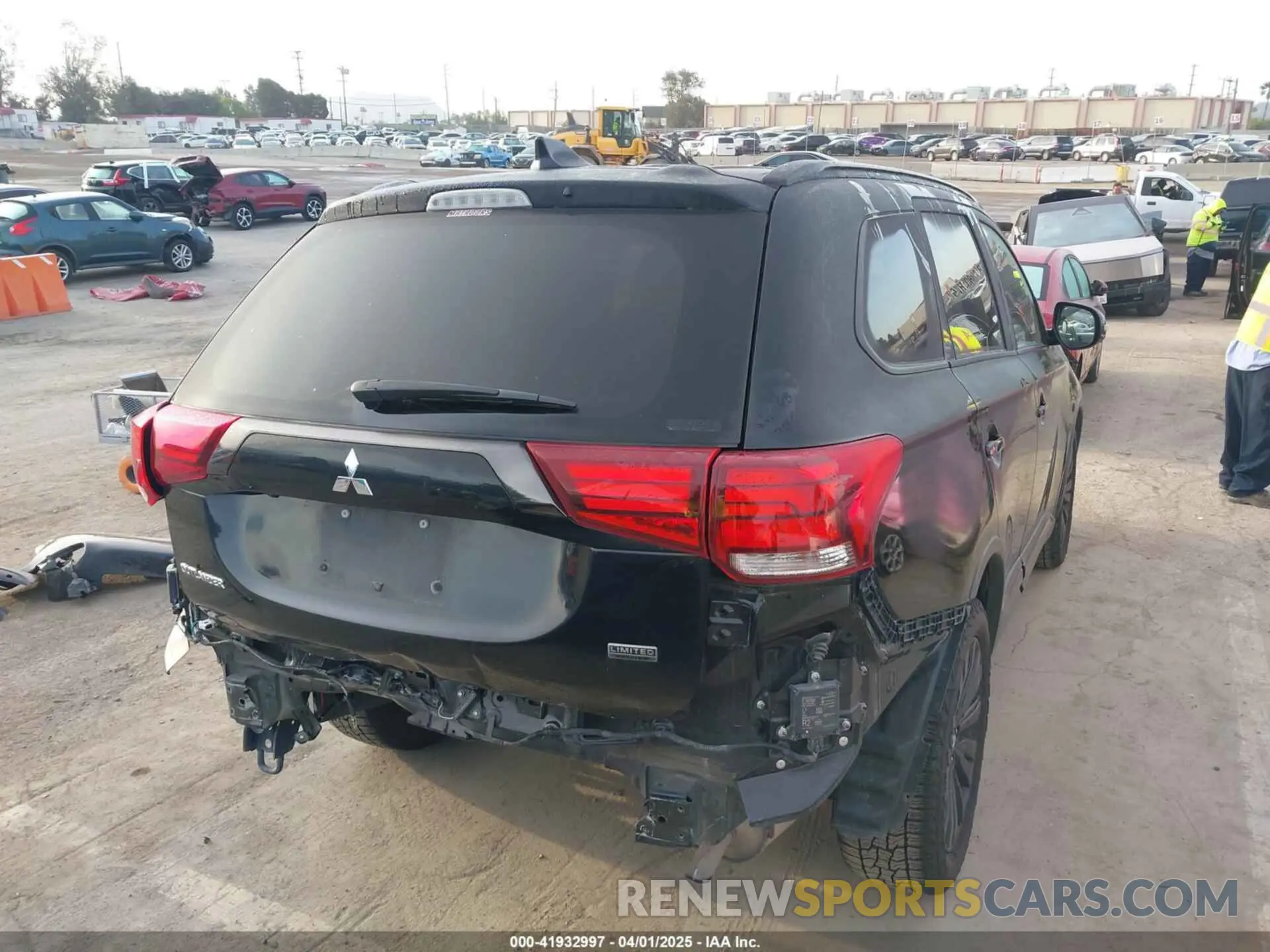 4 fotografías del automóvil dañado JA4AZ3A37LZ043216 MITSUBISHI OUTLANDER 2020
