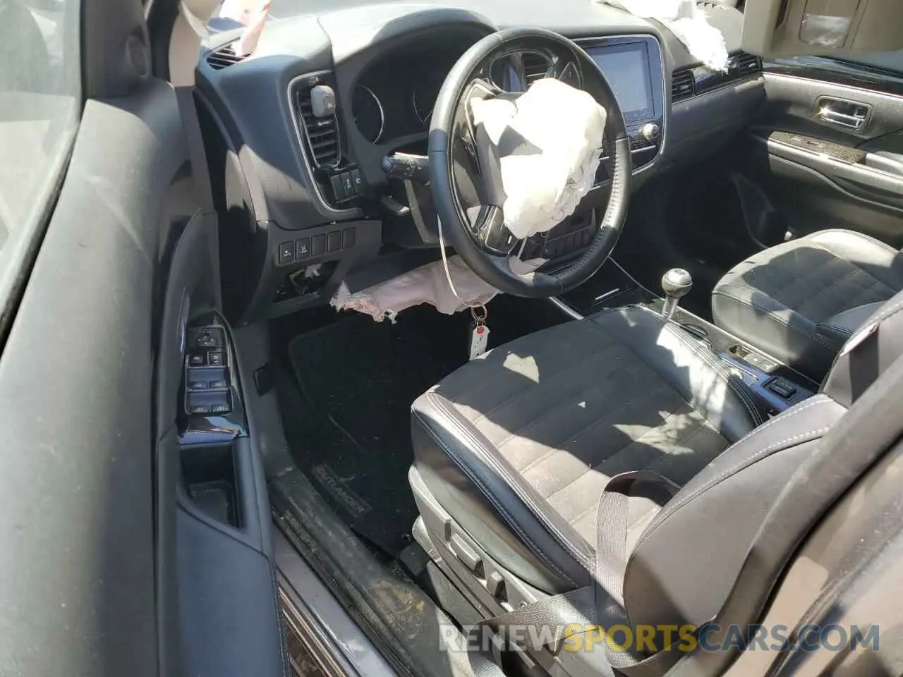 8 fotografías del automóvil dañado JA4AZ3A37LZ045354 MITSUBISHI OUTLANDER 2020