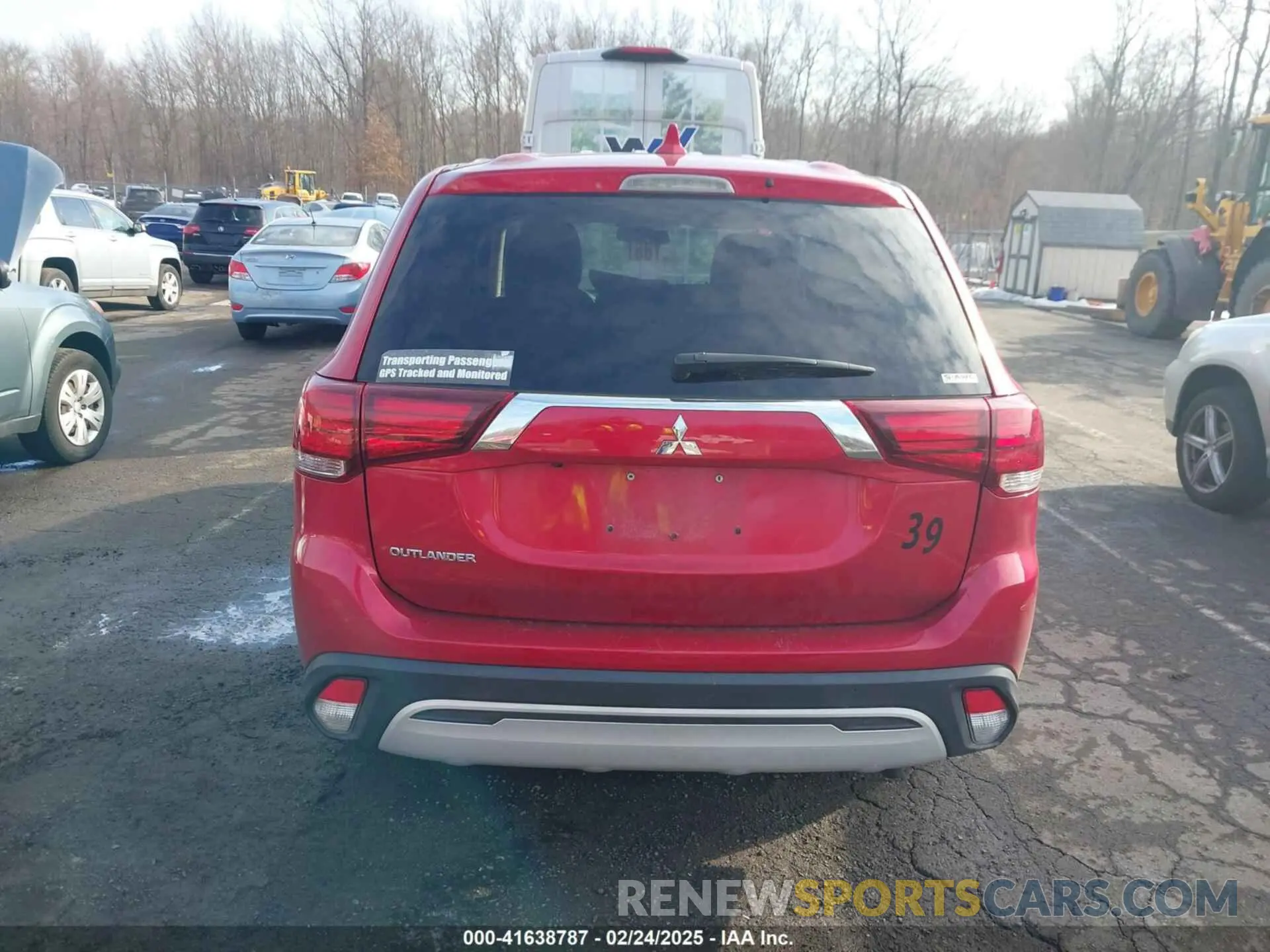 17 fotografías del automóvil dañado JA4AZ3A38LZ017160 MITSUBISHI OUTLANDER 2020