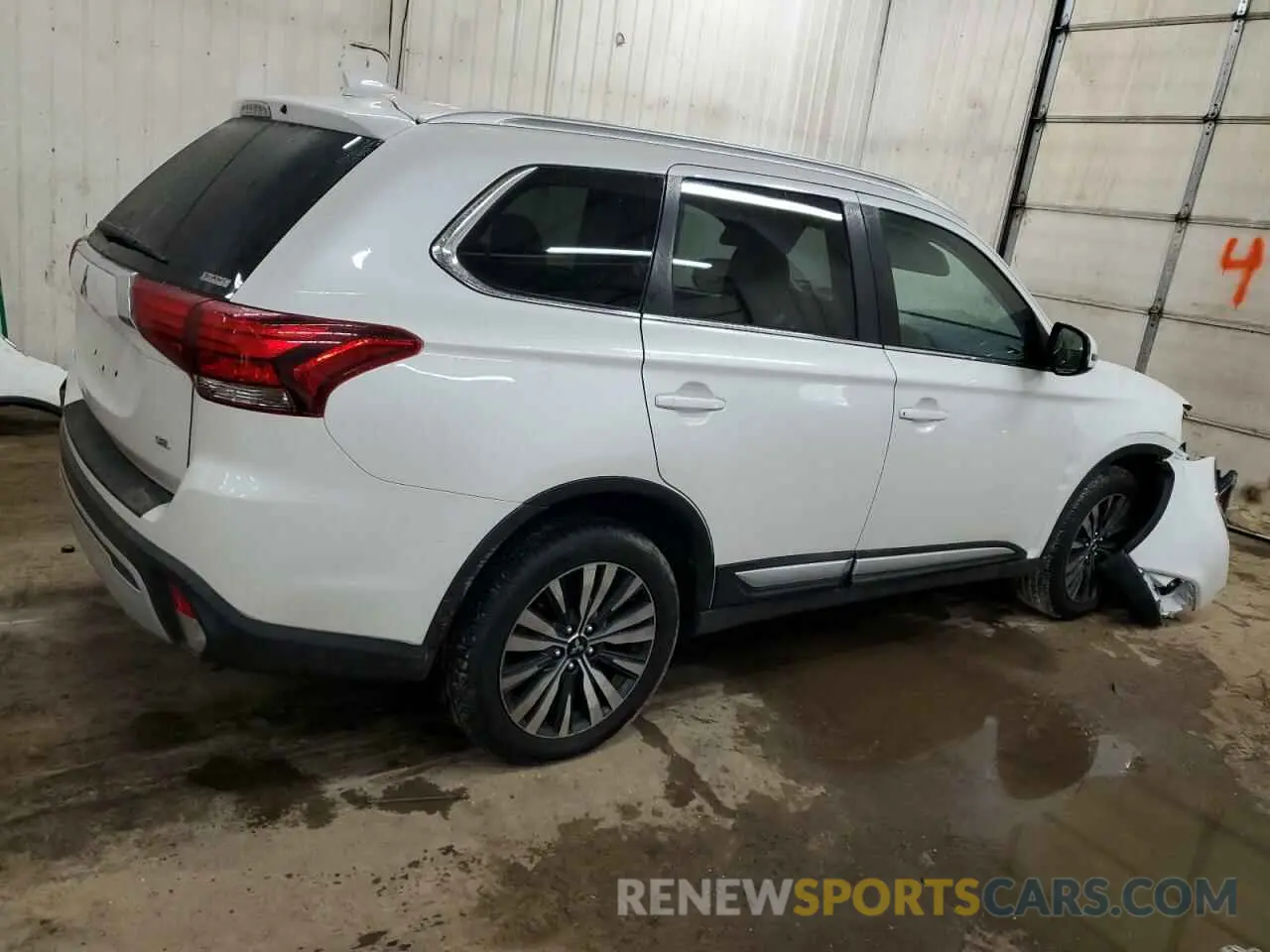 3 fotografías del automóvil dañado JA4AZ3A38LZ027056 MITSUBISHI OUTLANDER 2020