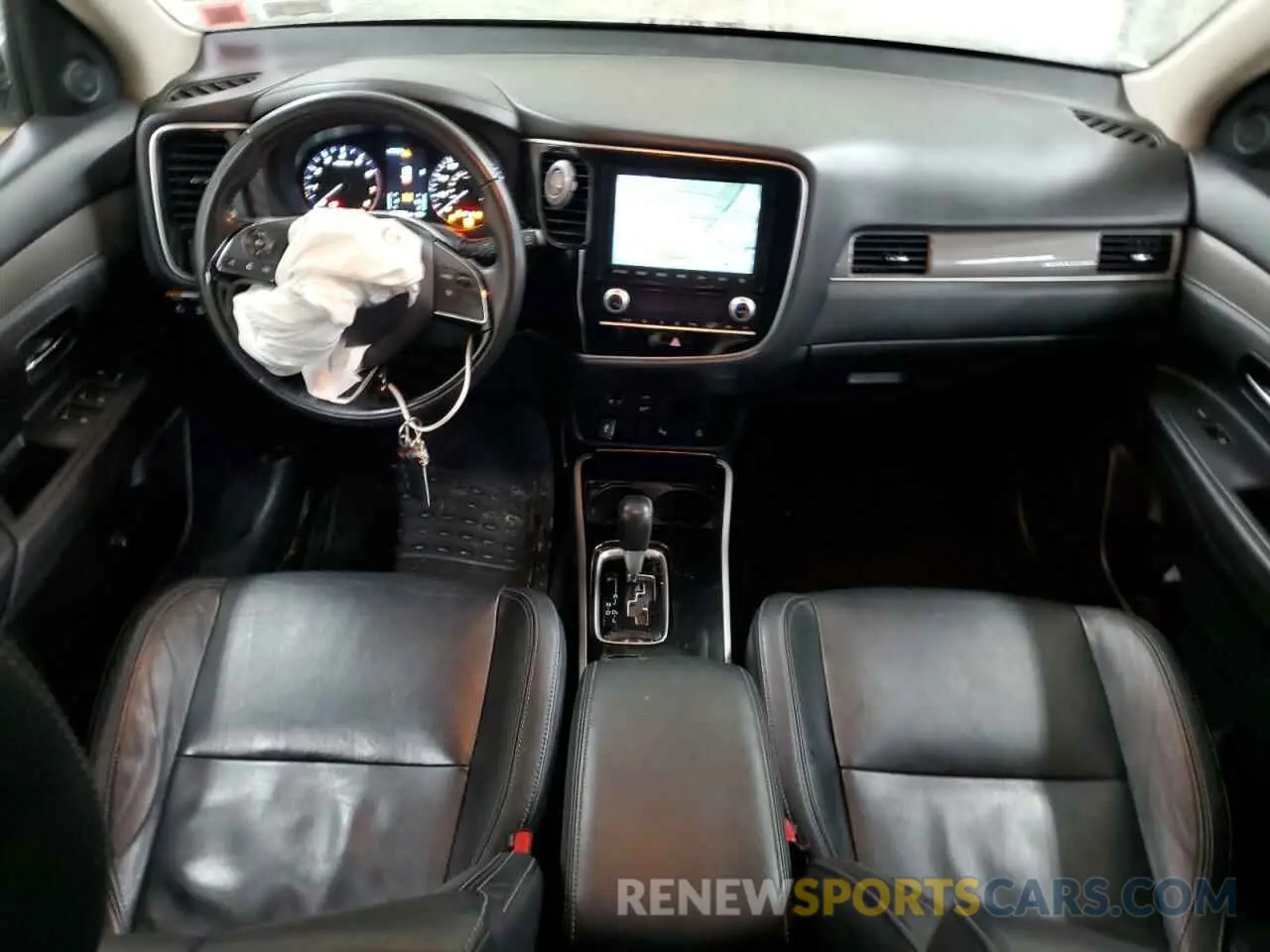 8 fotografías del automóvil dañado JA4AZ3A38LZ027056 MITSUBISHI OUTLANDER 2020