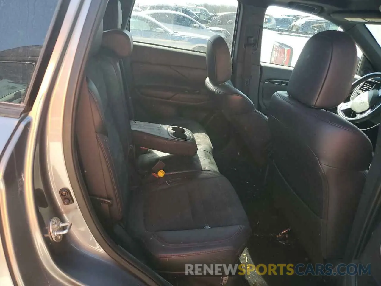 11 fotografías del automóvil dañado JA4AZ3A39LZ040530 MITSUBISHI OUTLANDER 2020
