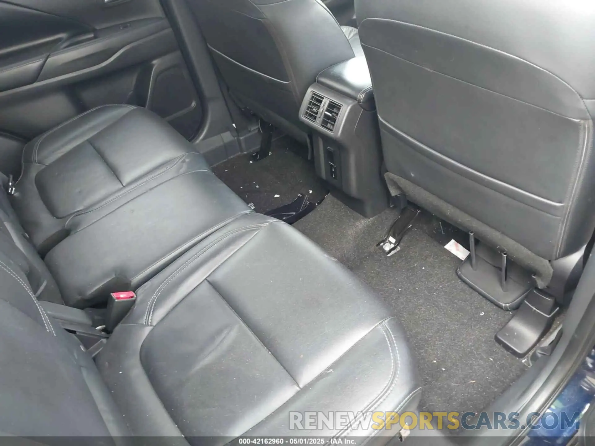 8 fotografías del automóvil dañado JA4AZ3A39LZ042844 MITSUBISHI OUTLANDER 2020